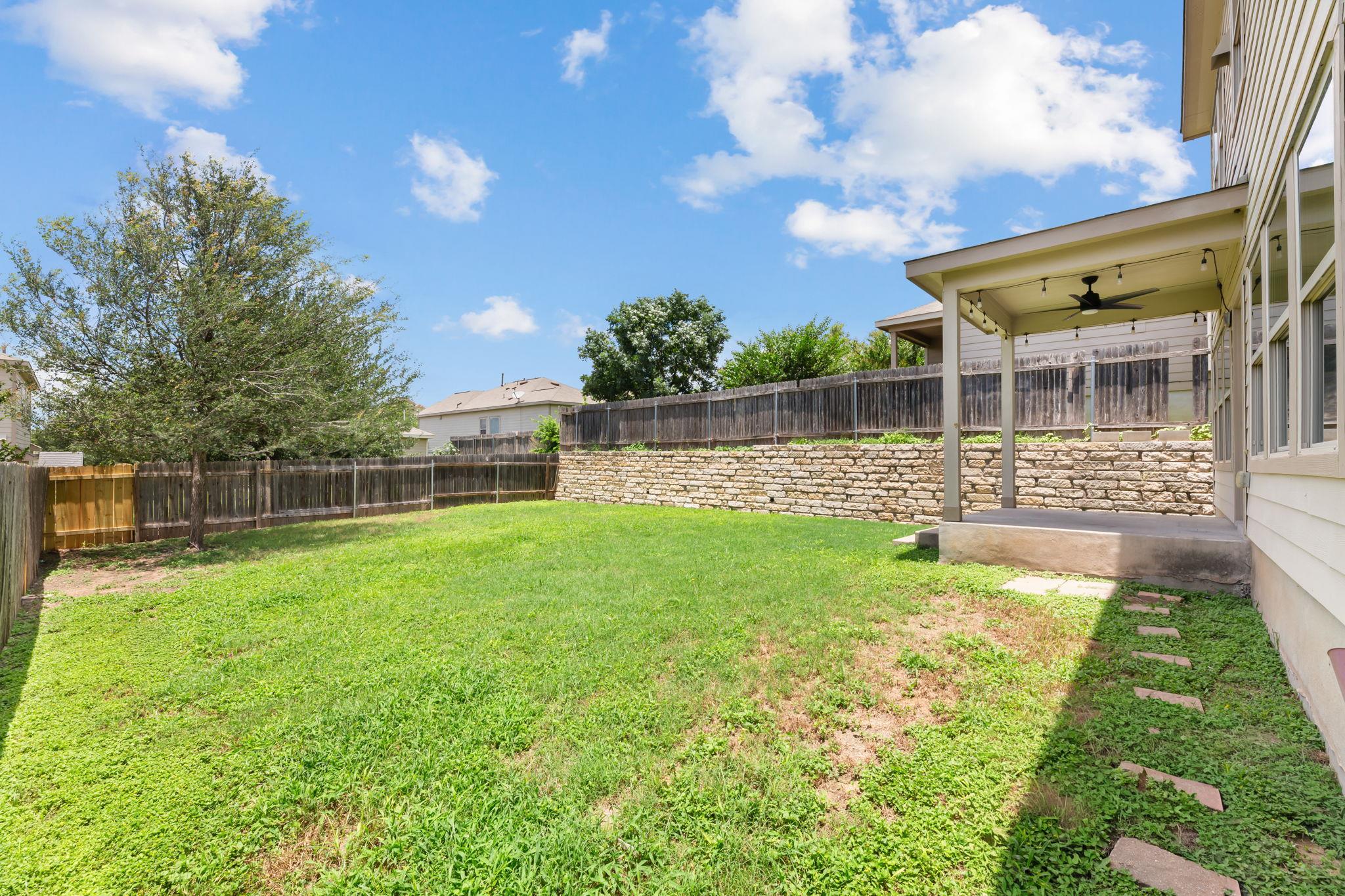 10217 Pinnacle Crest Loop Property Photo 40