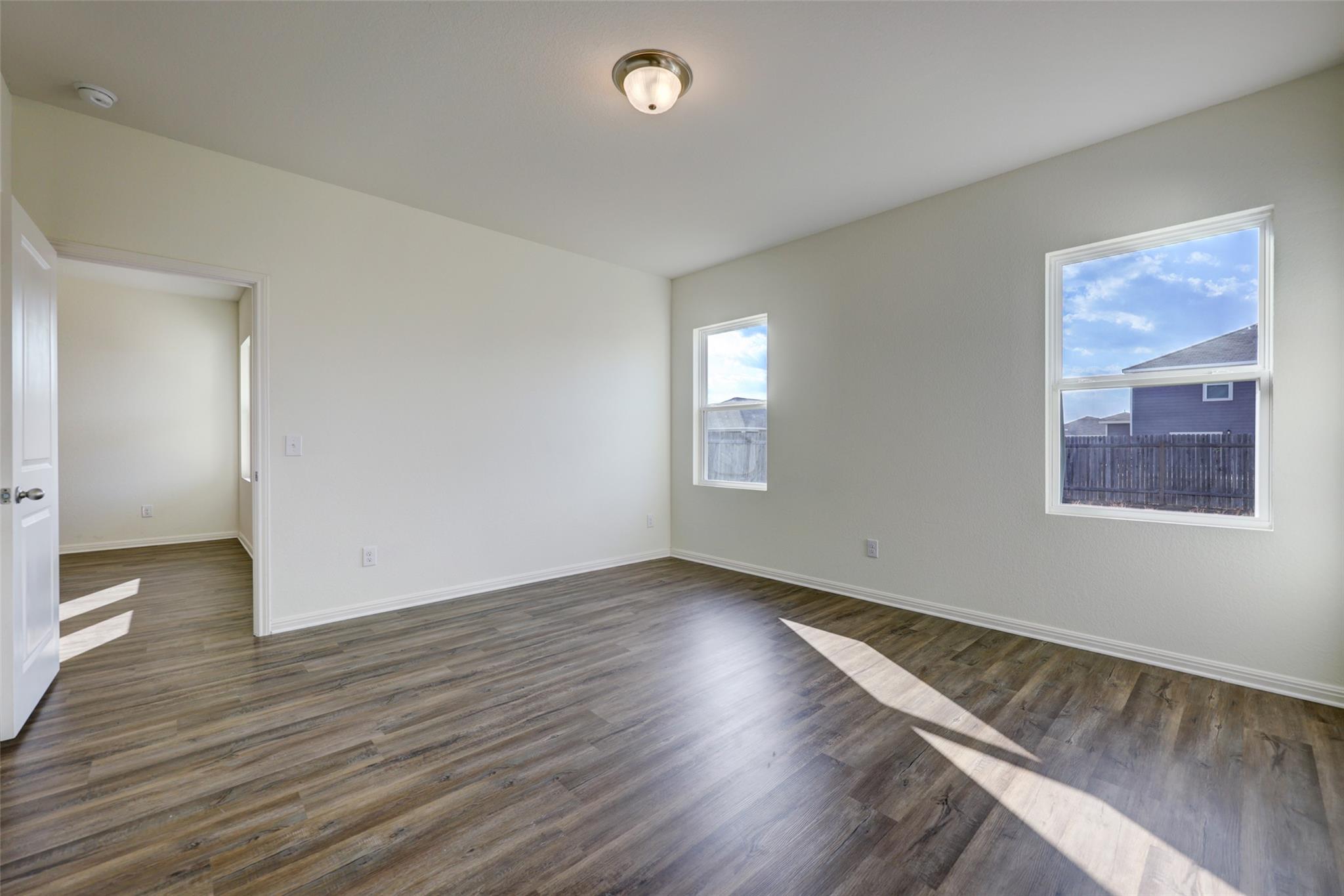 210 Seneca Loop Property Photo 8