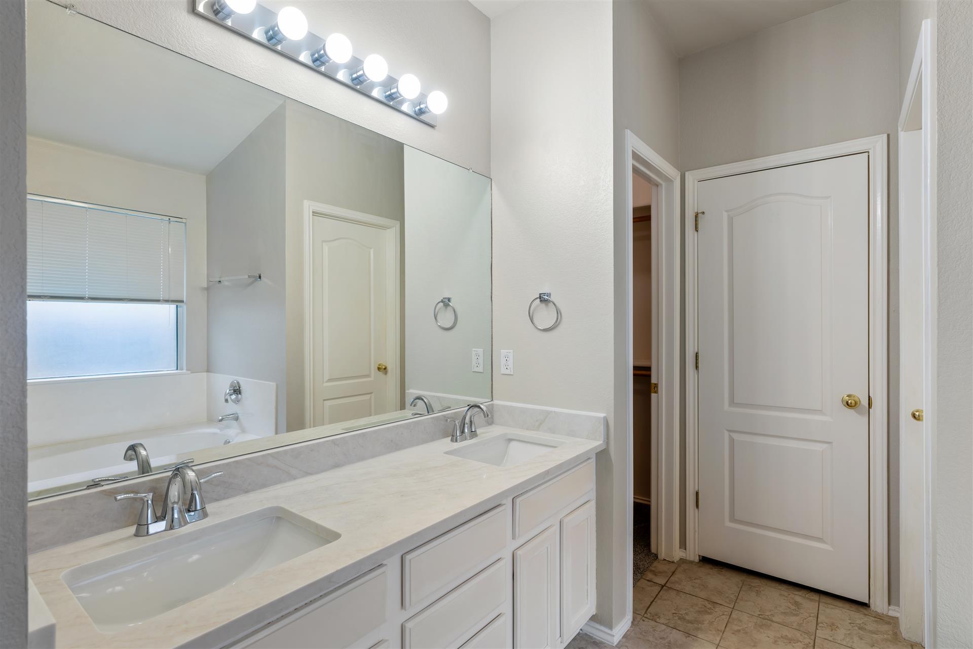 4725 Tello Path Property Photo 25