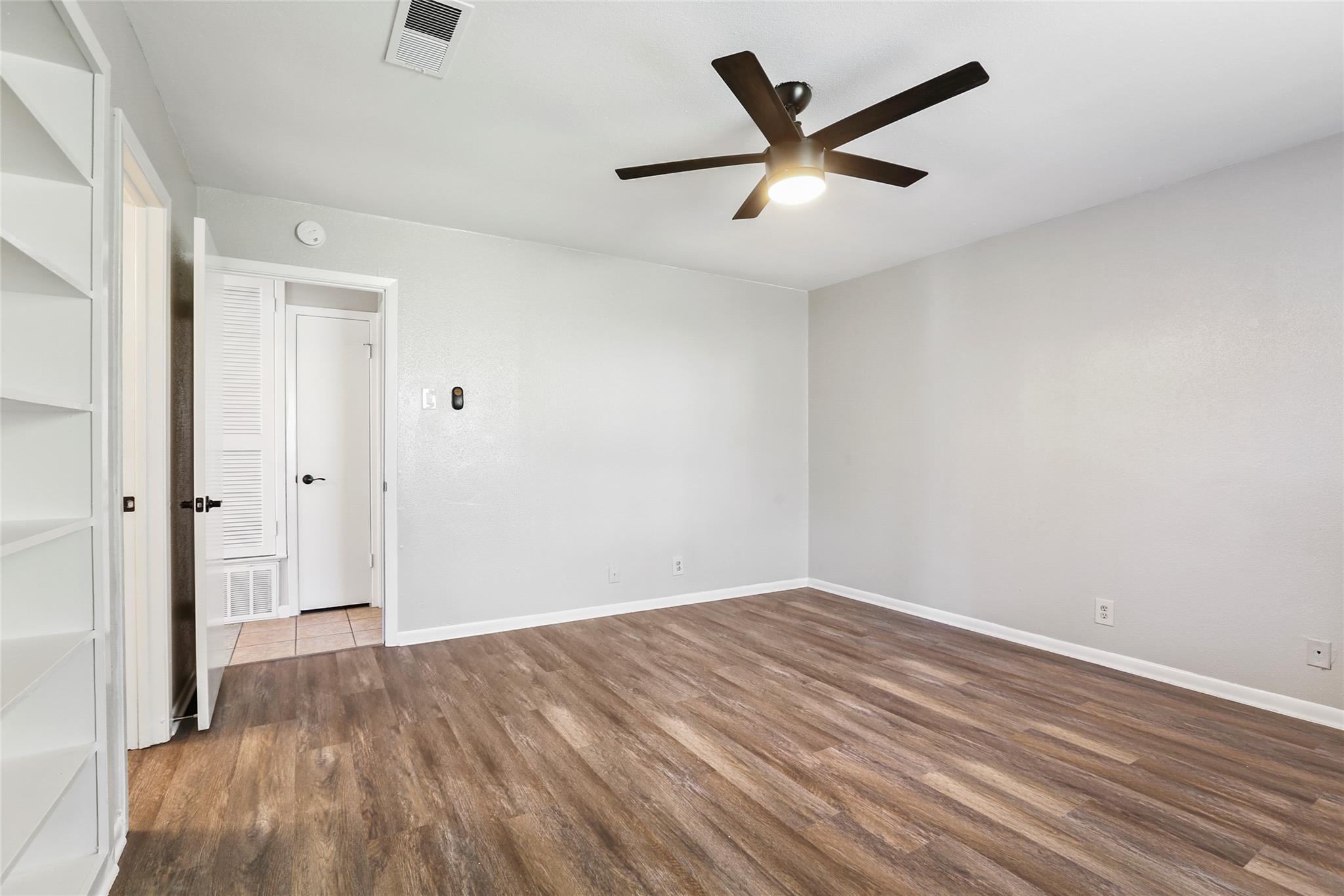 1408 Valleyridge Cir #102 Property Photo 17
