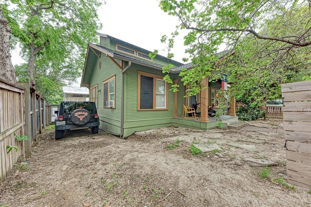 2834 Salado St Property Photo