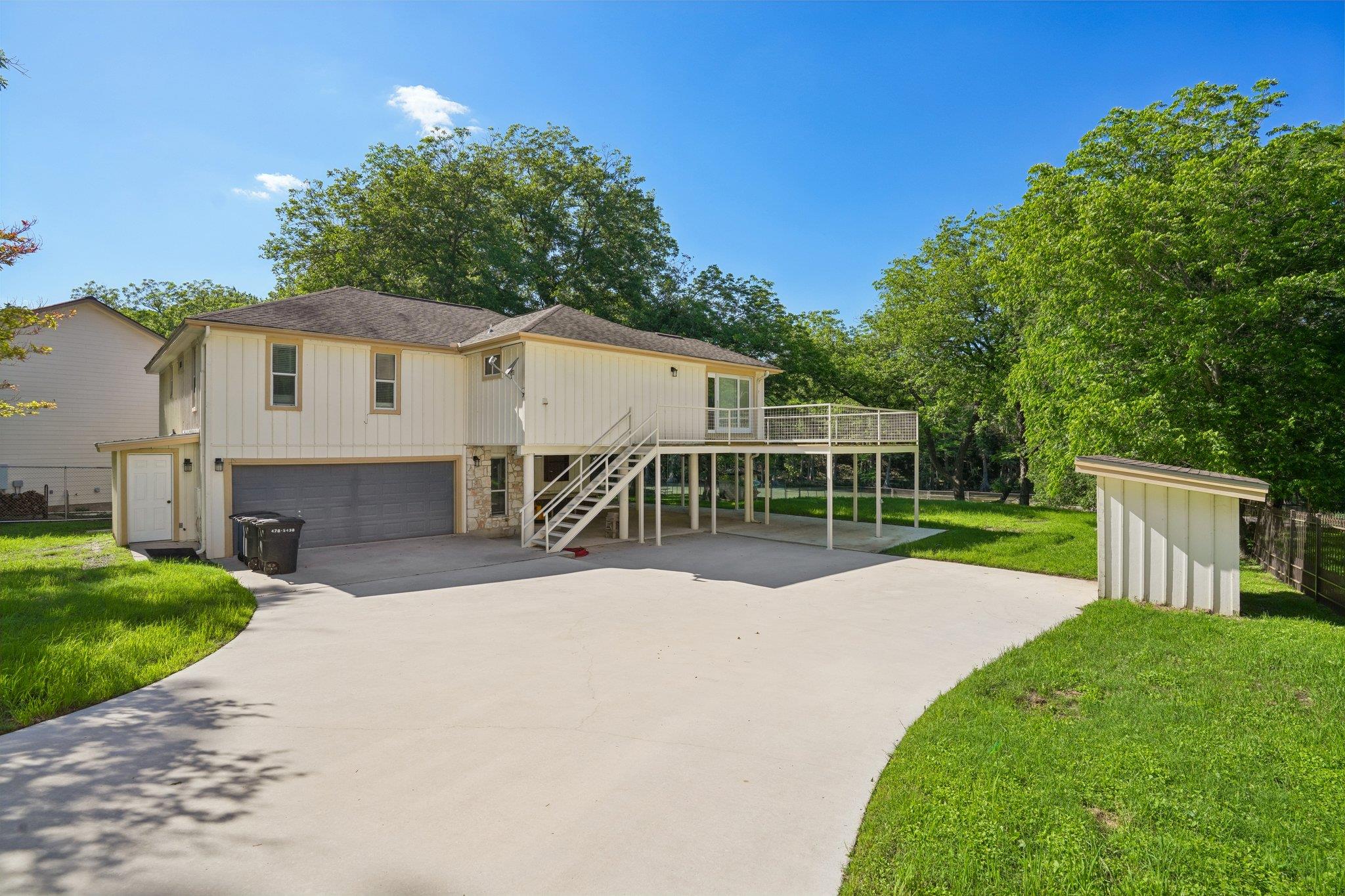 716 River Cliff Dr Property Photo 4