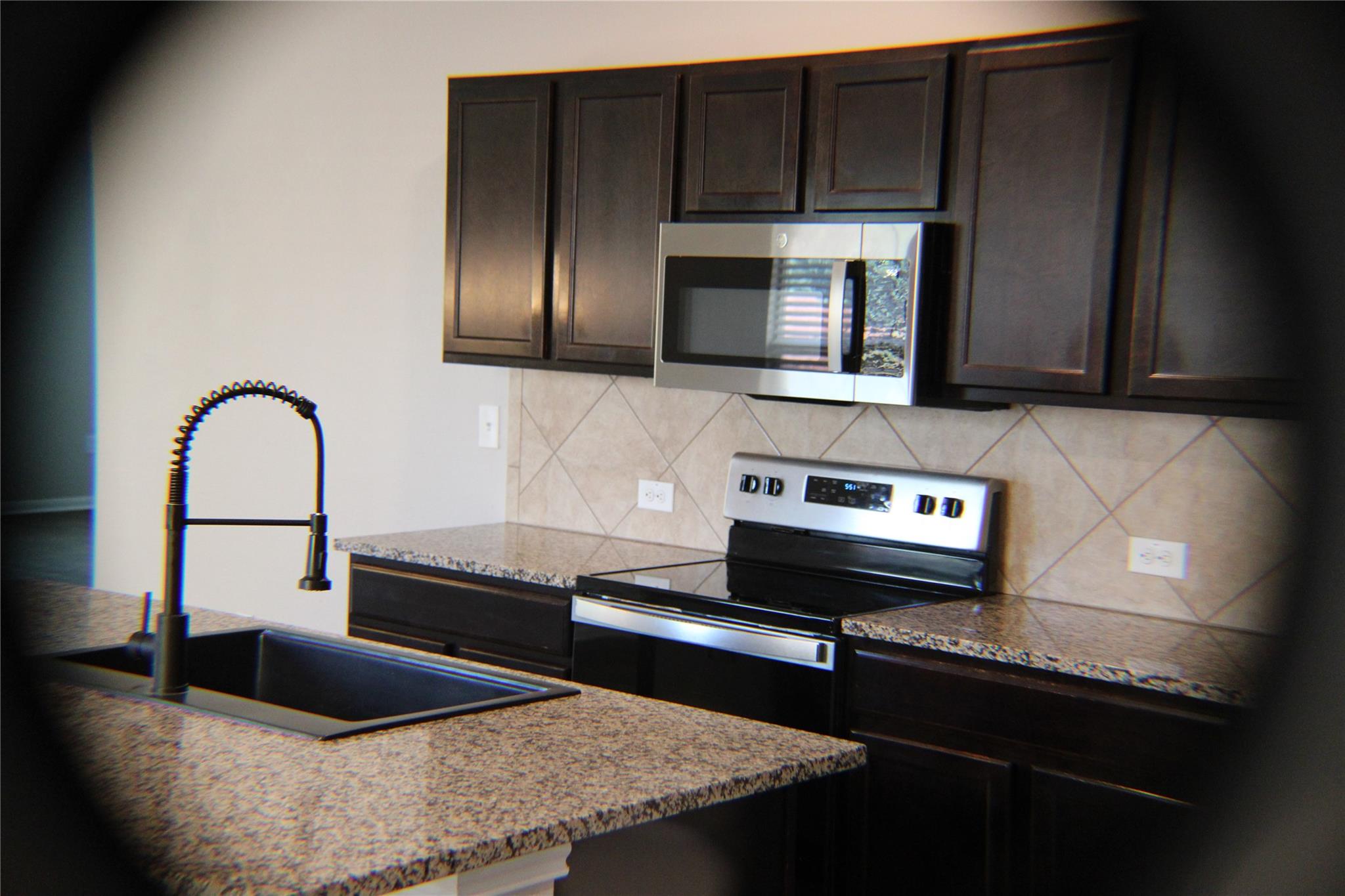 12217 Riprap Dr Property Photo 9