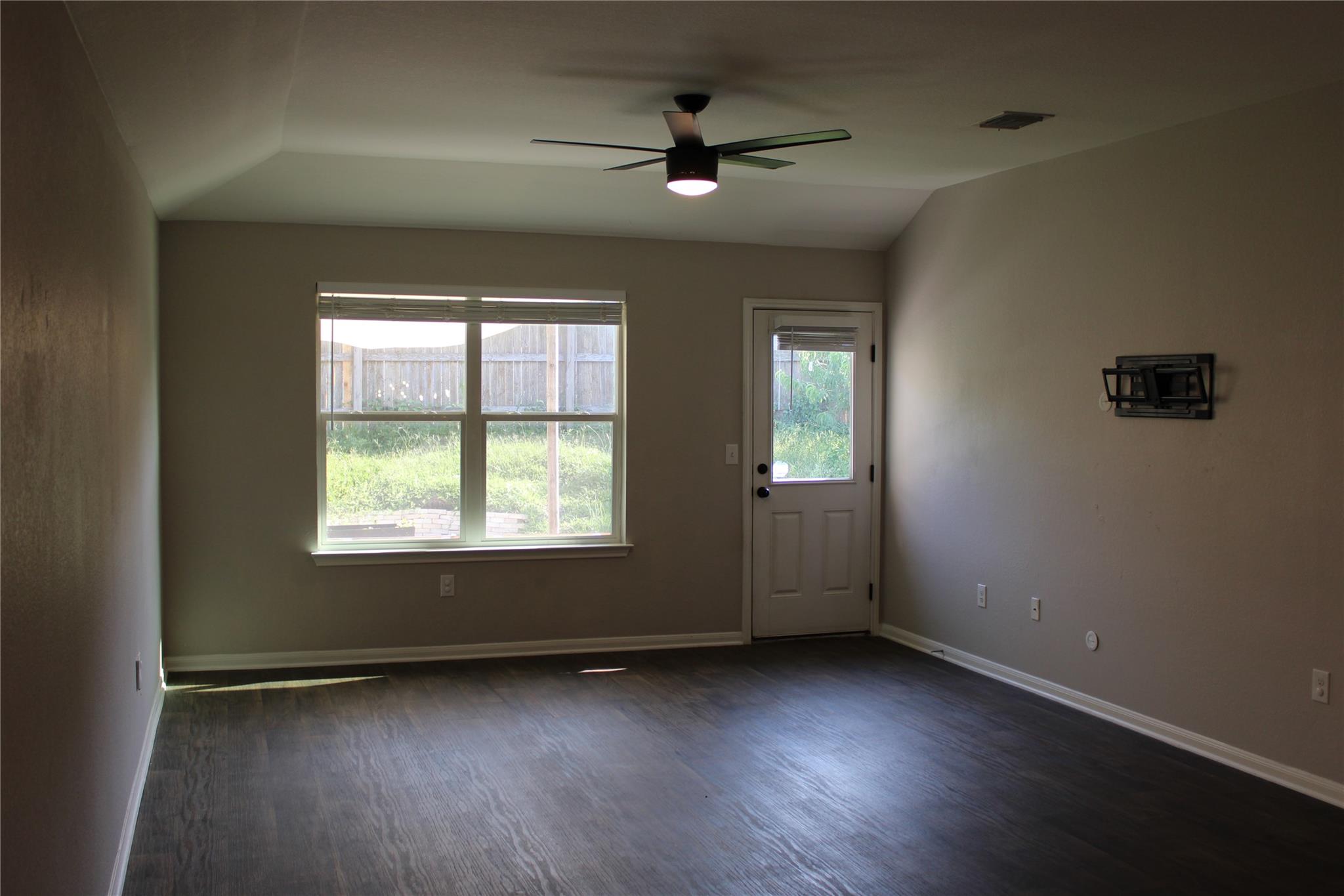 12217 Riprap Dr Property Photo 13