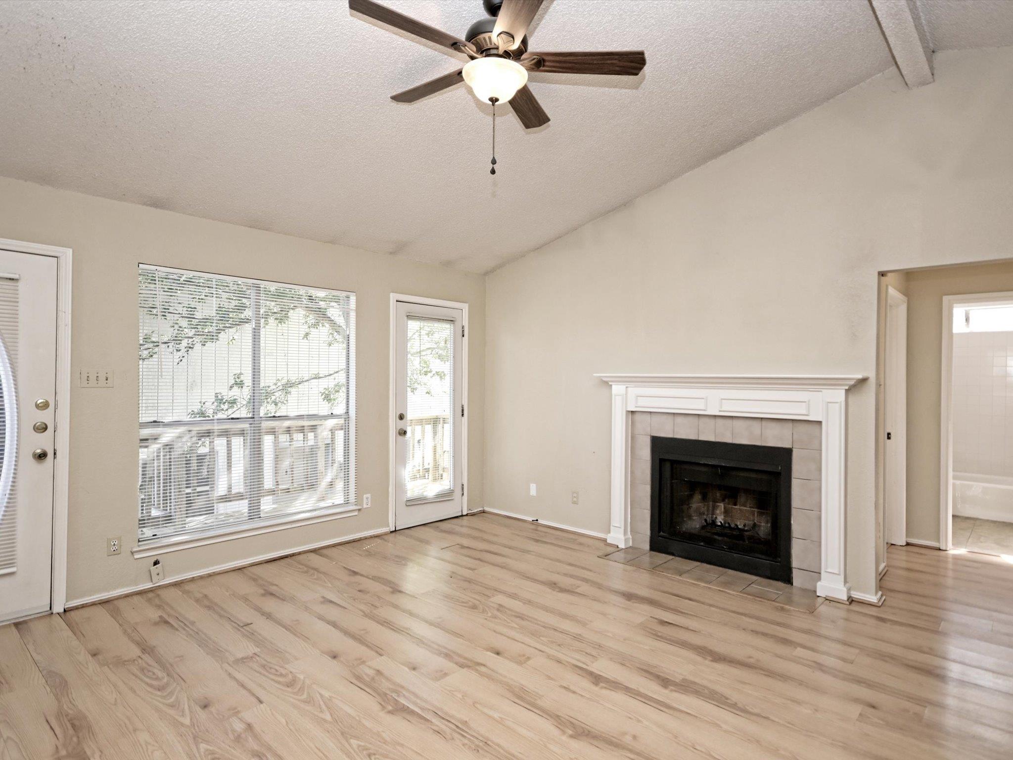 511 Cutty Trl #a Property Photo 5