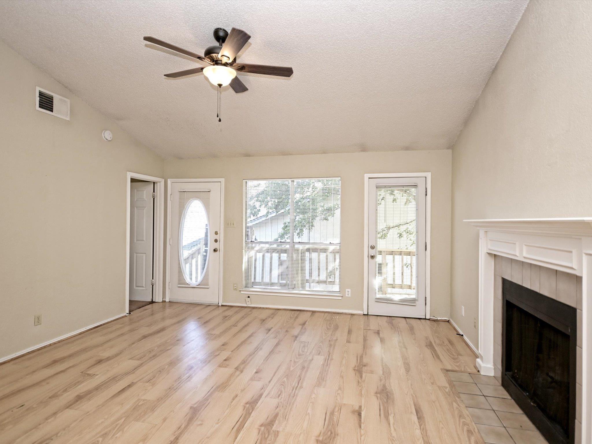 511 Cutty Trl #a Property Photo 6