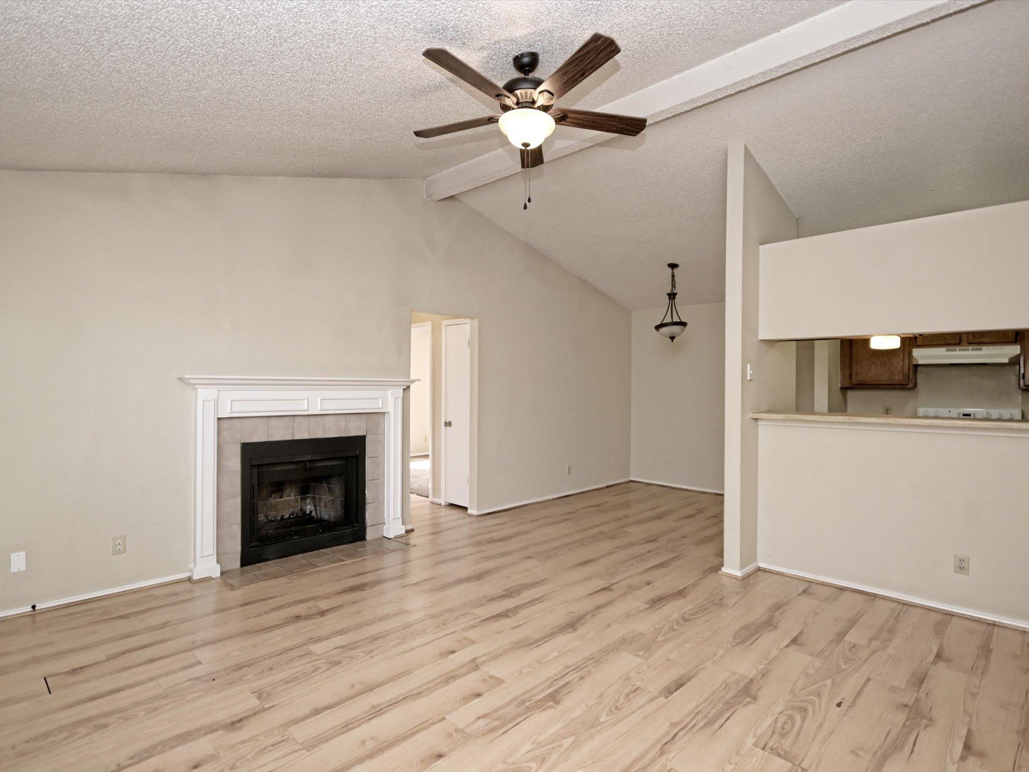 511 Cutty Trl #a Property Photo 7