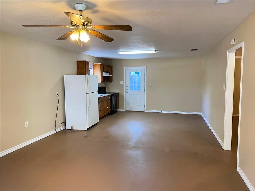 204 Hall St #a Property Photo 2