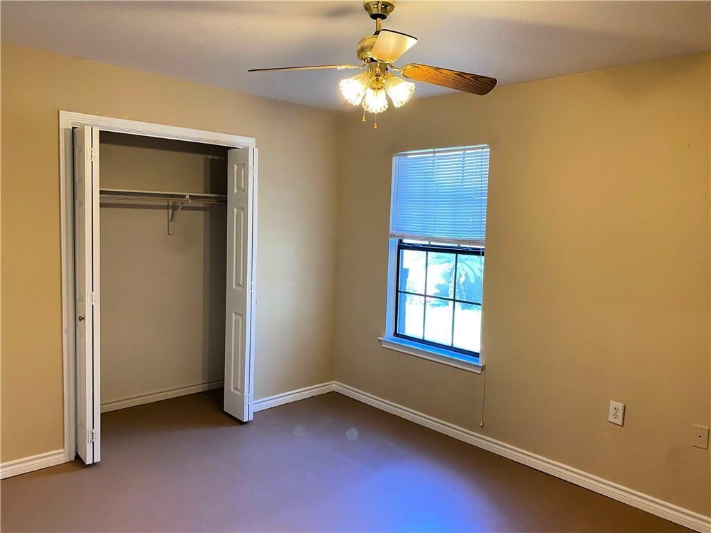 204 Hall St #a Property Photo 6