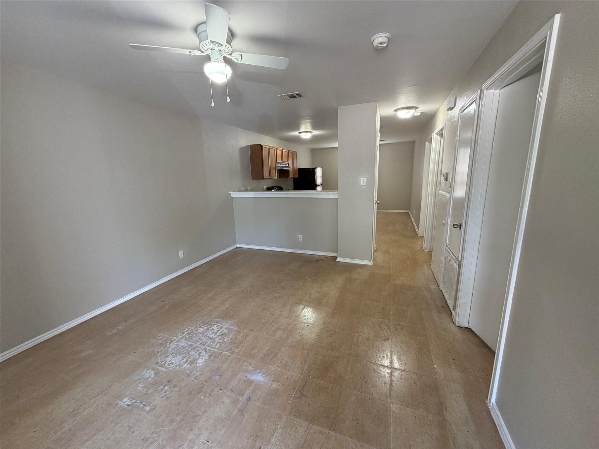 830 W Hutchins Pl Property Photo 5