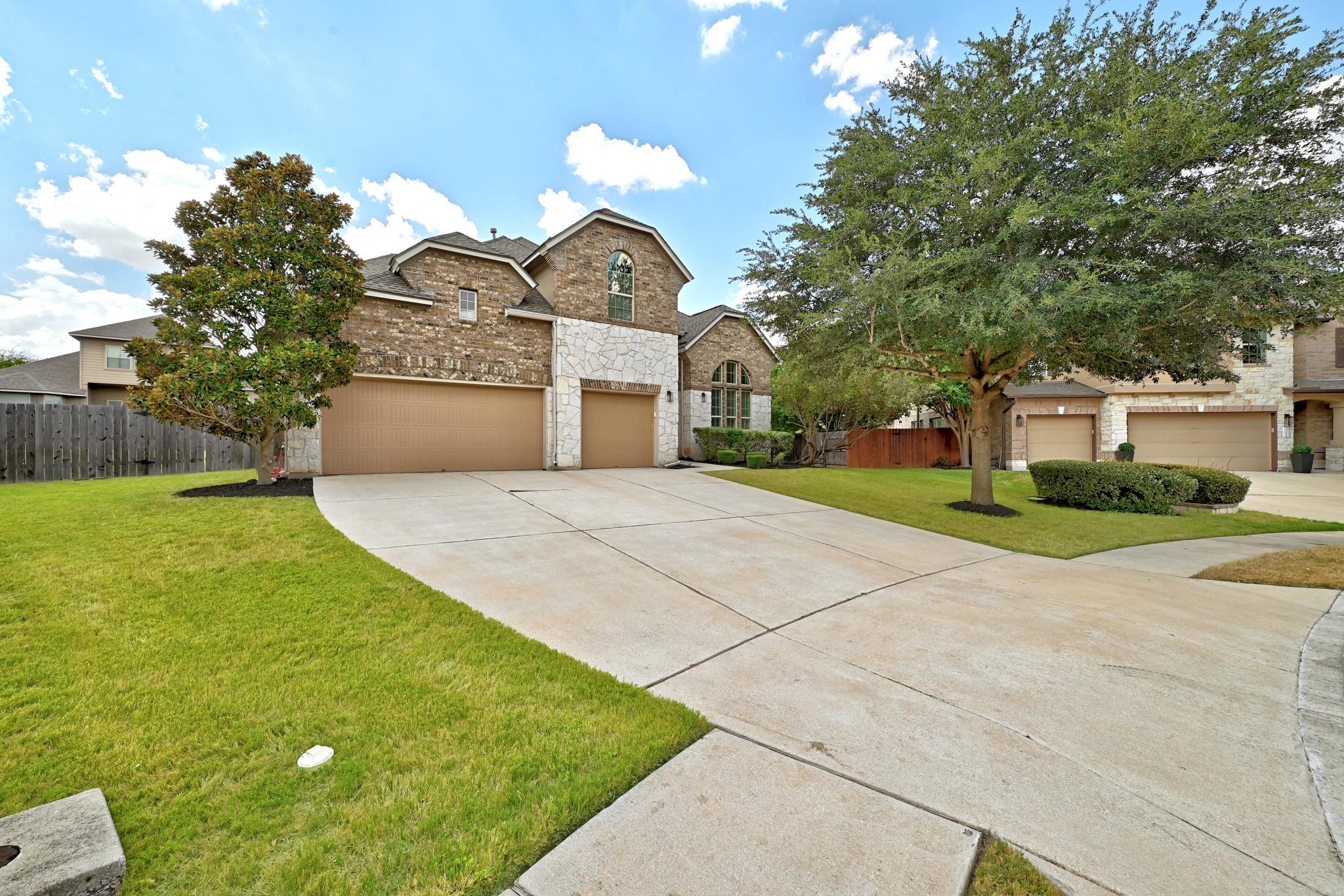 3309 Pasqueflower Pass Property Photo 4