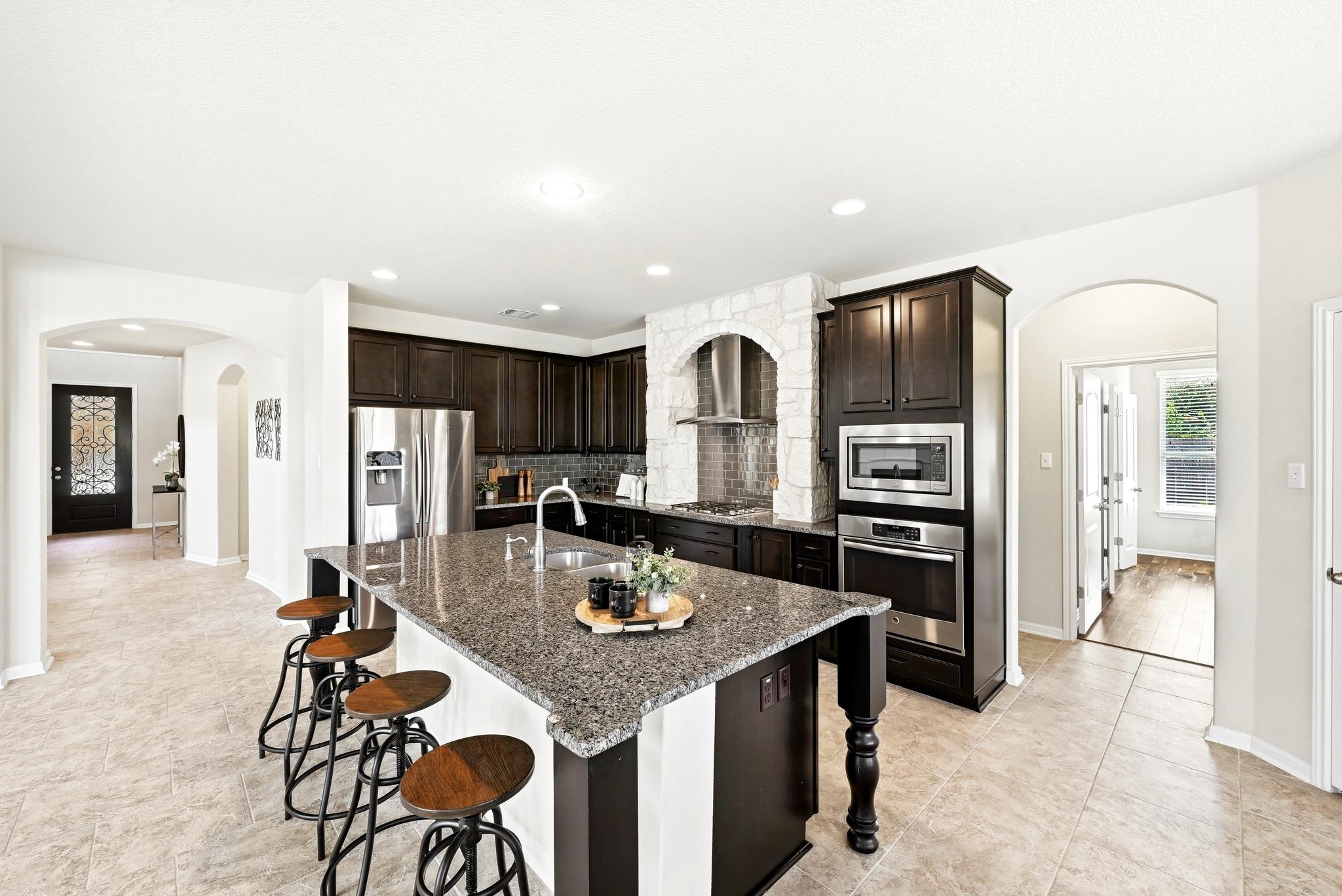 3309 Pasqueflower Pass Property Photo 10