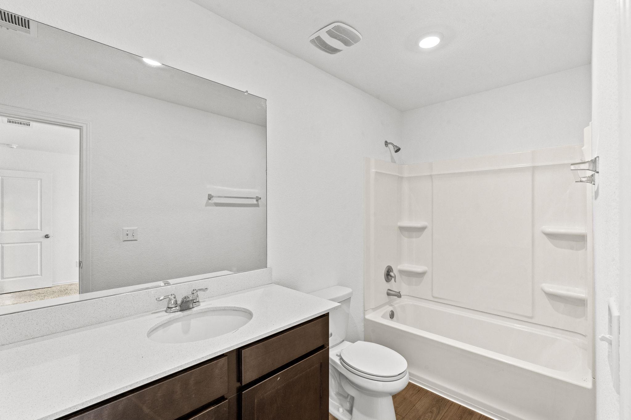 889 Powell St Property Photo 13