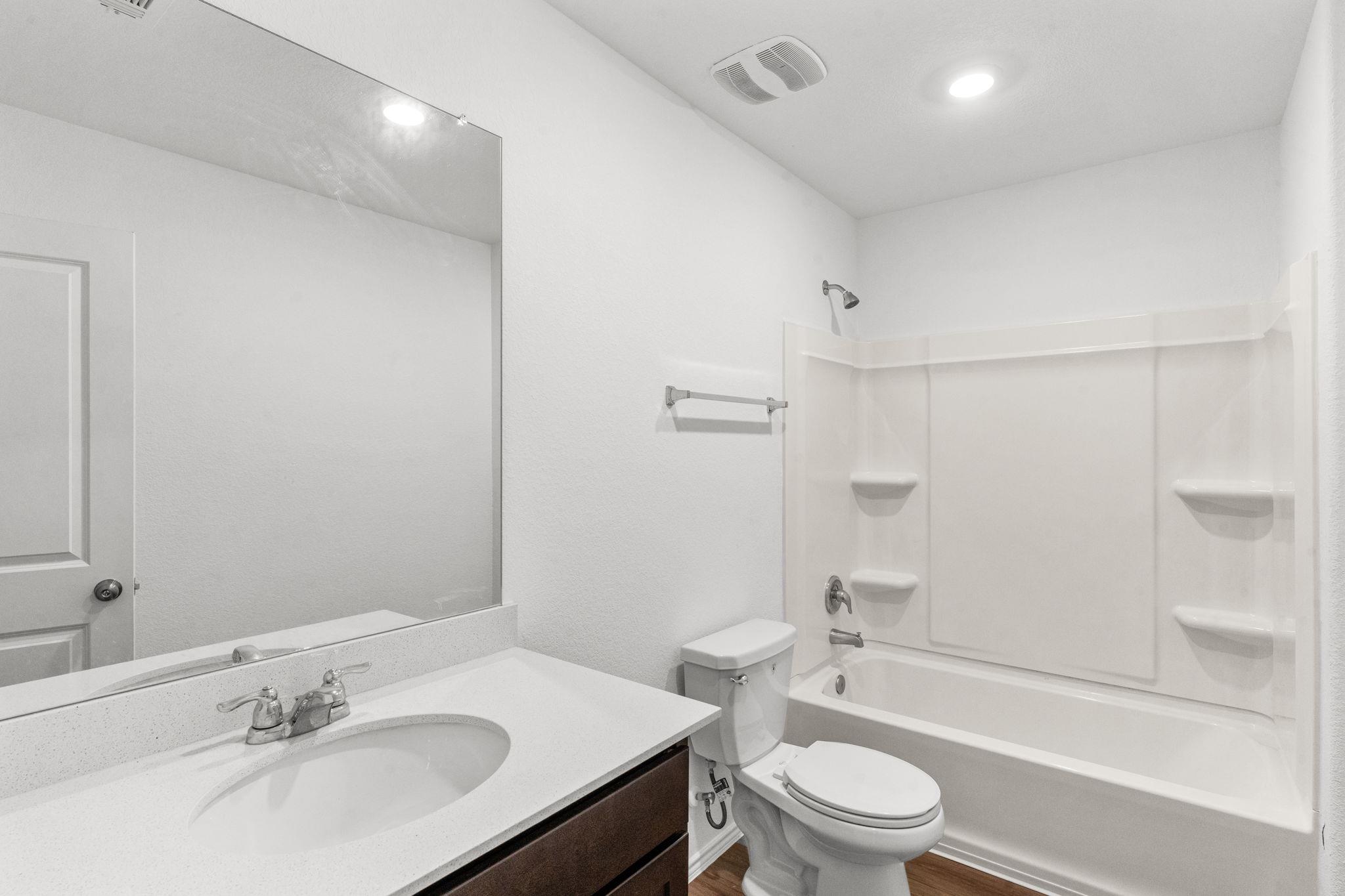 889 Powell St Property Photo 17