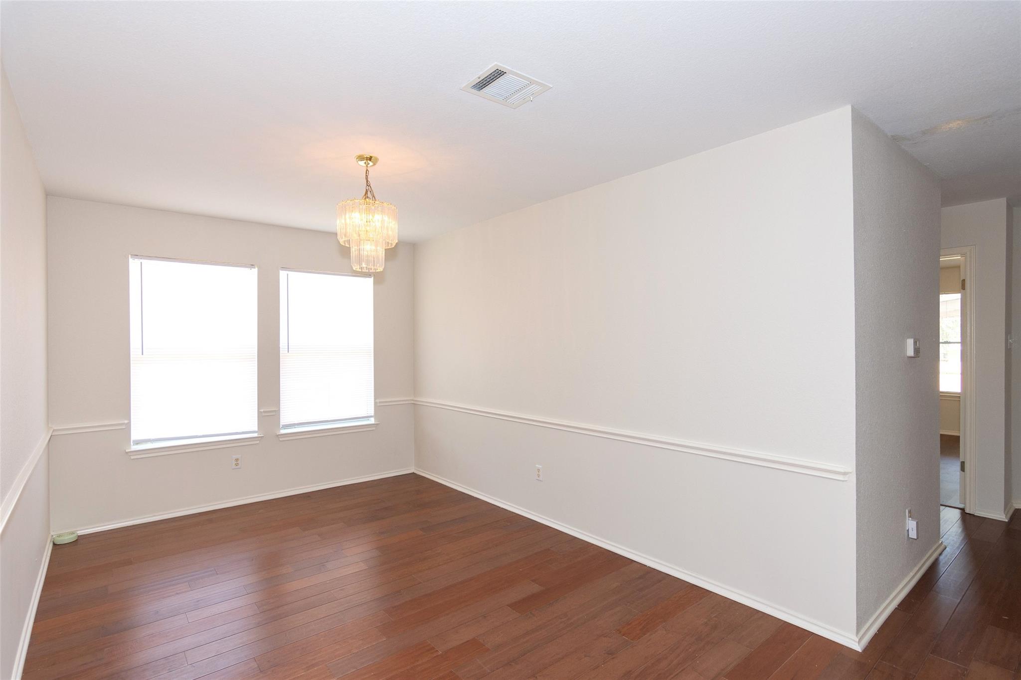 2321 Friarcreek Loop Property Photo 3