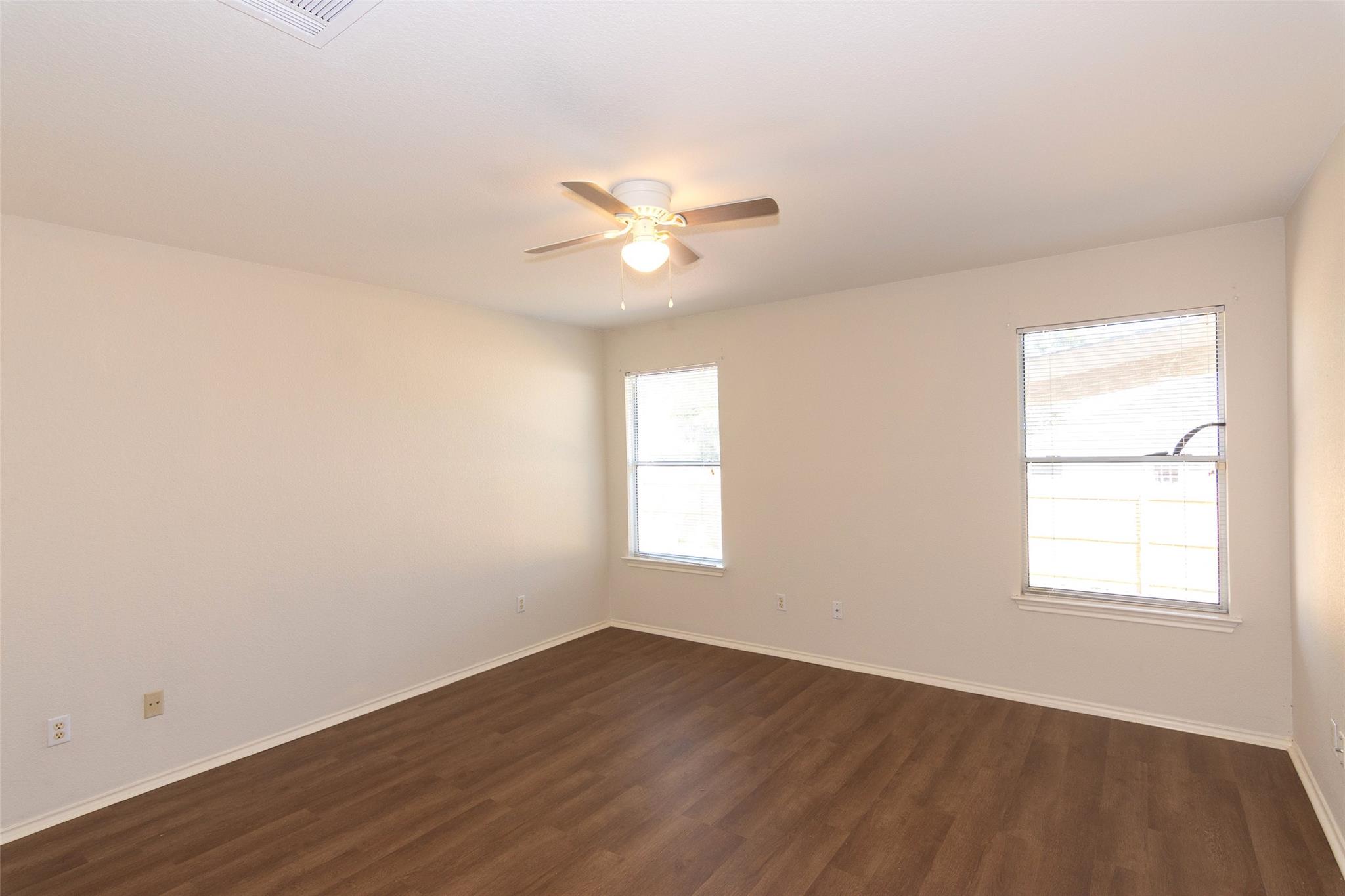 2321 Friarcreek Loop Property Photo 14