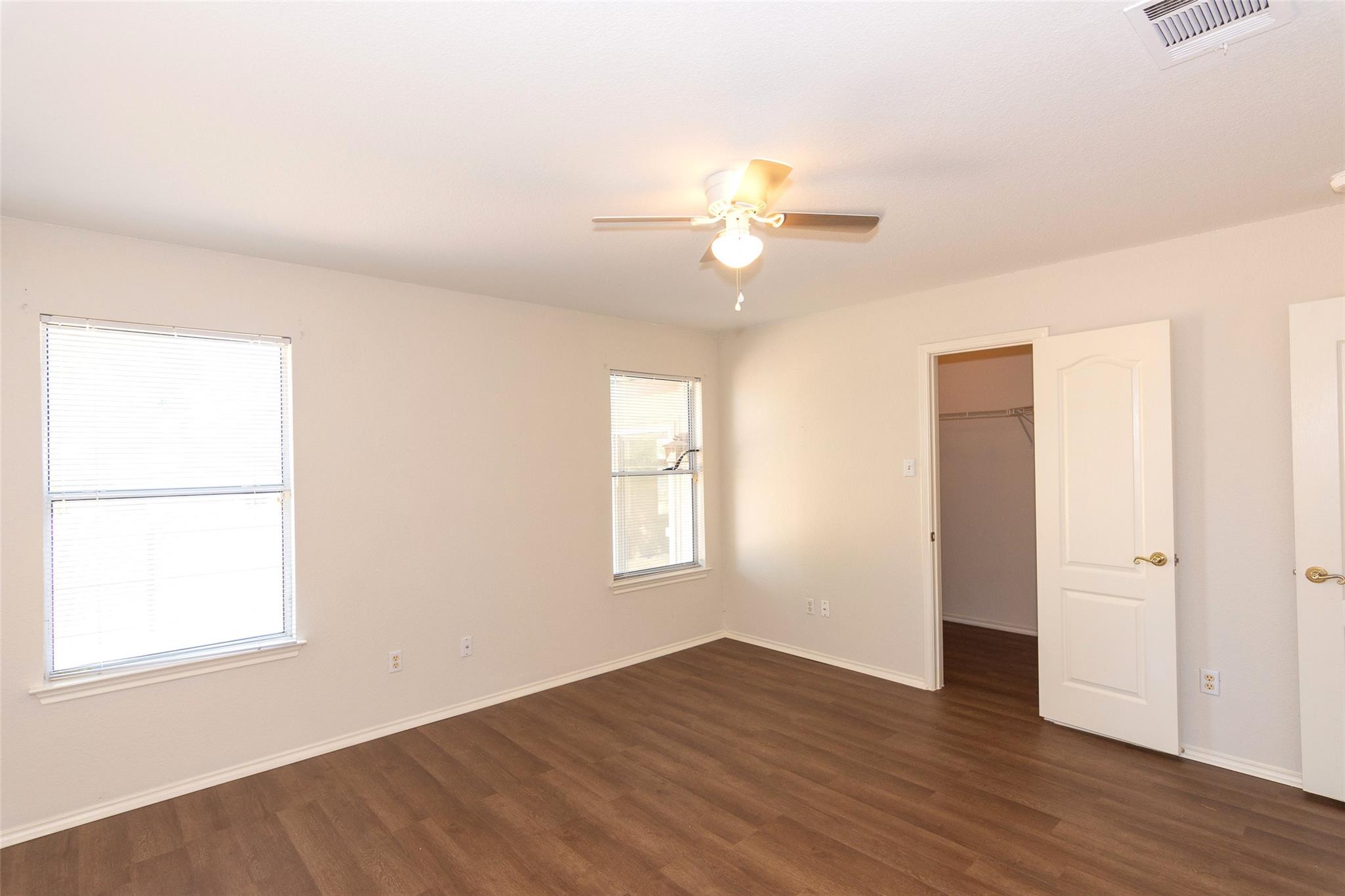 2321 Friarcreek Loop Property Photo 15