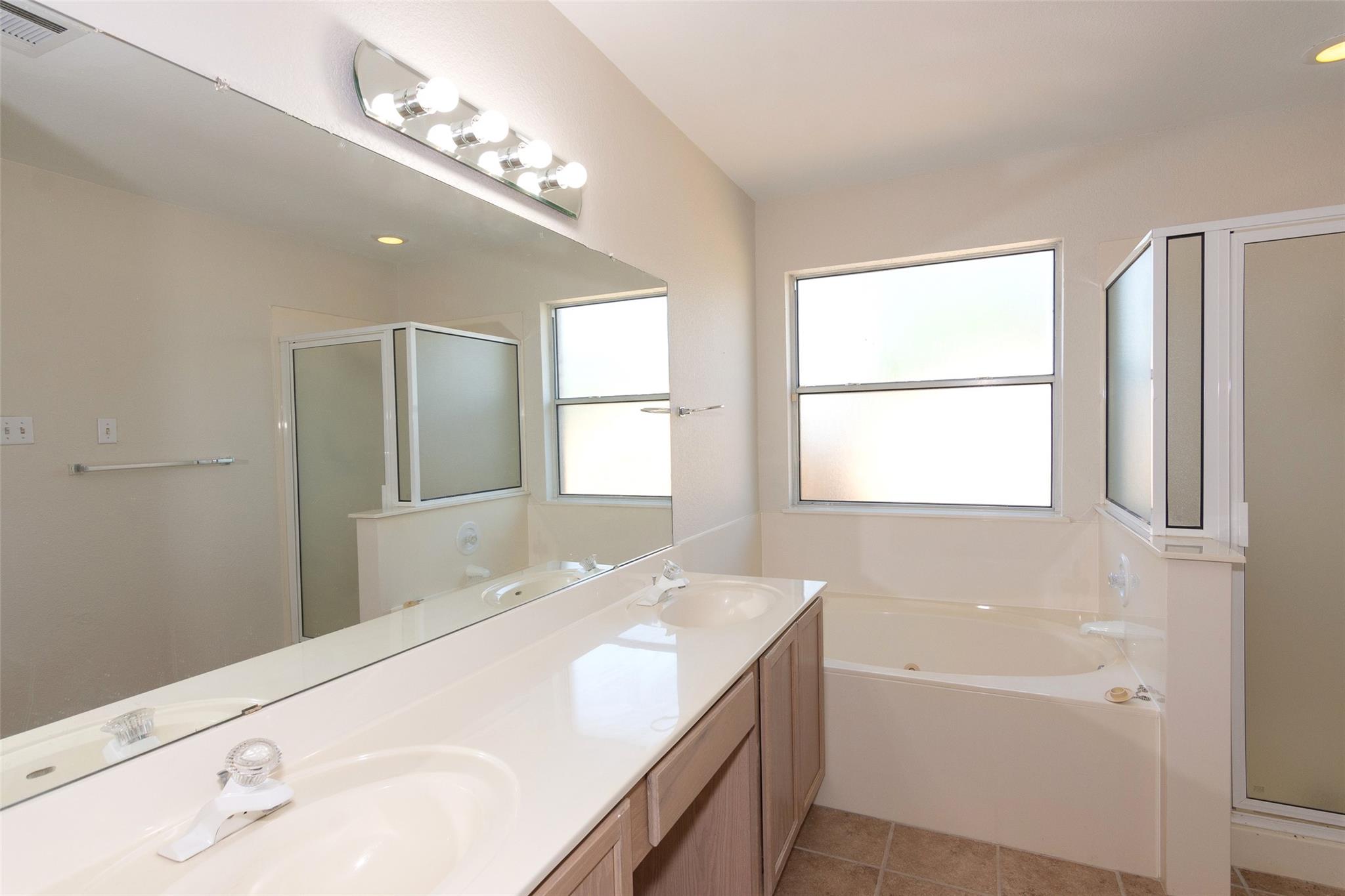 2321 Friarcreek Loop Property Photo 16