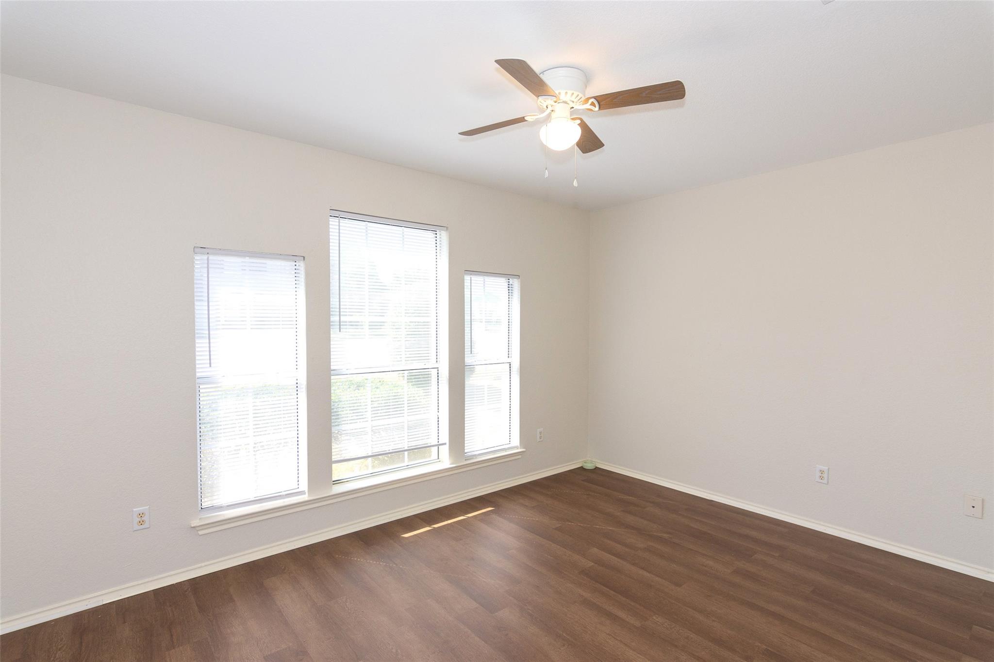 2321 Friarcreek Loop Property Photo 19