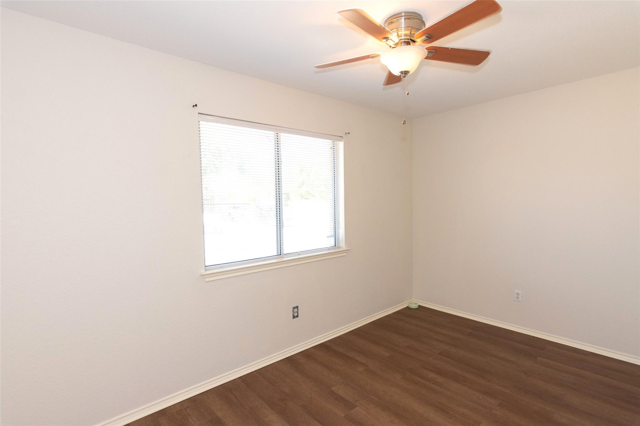 2321 Friarcreek Loop Property Photo 21