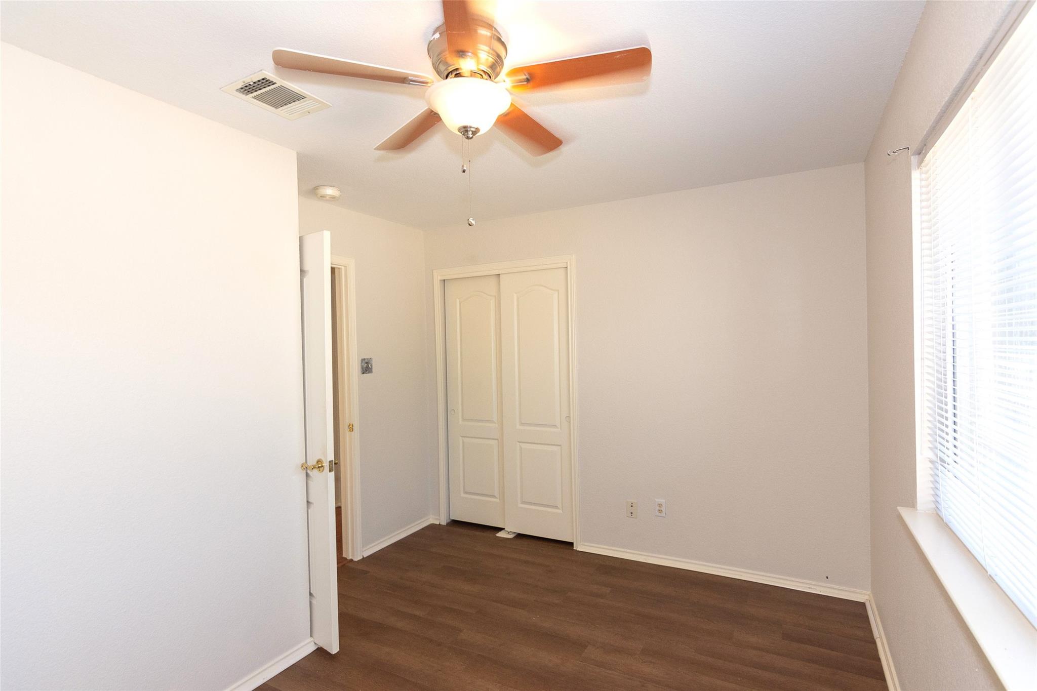 2321 Friarcreek Loop Property Photo 22