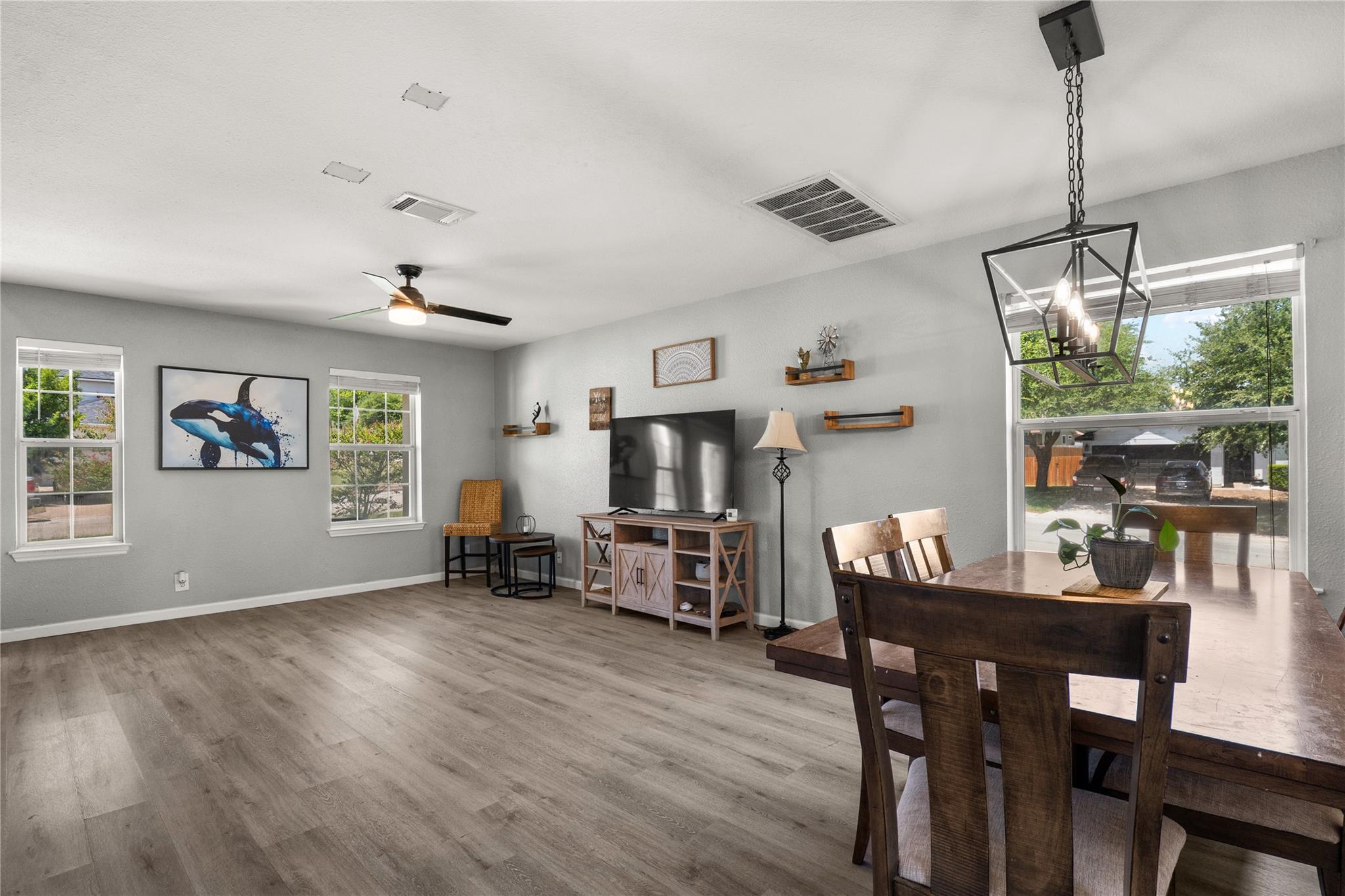 101 Toby Trl Property Photo 4