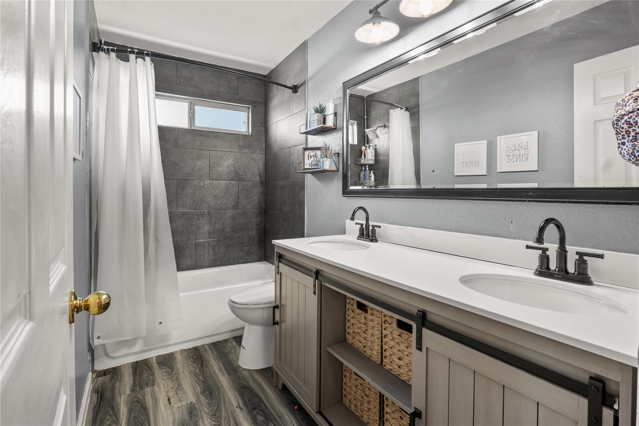 101 Toby Trl Property Photo 17