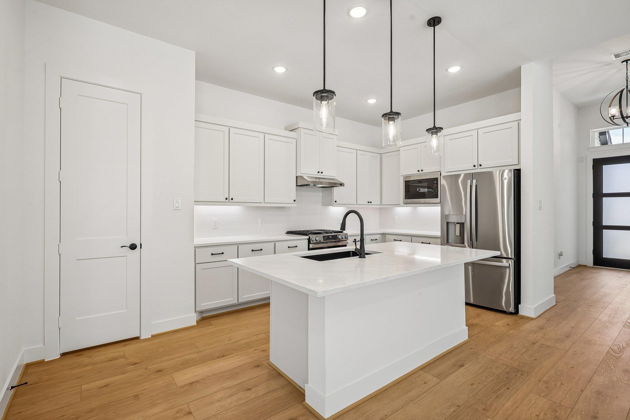 17804 Rolling Dr Property Photo 10