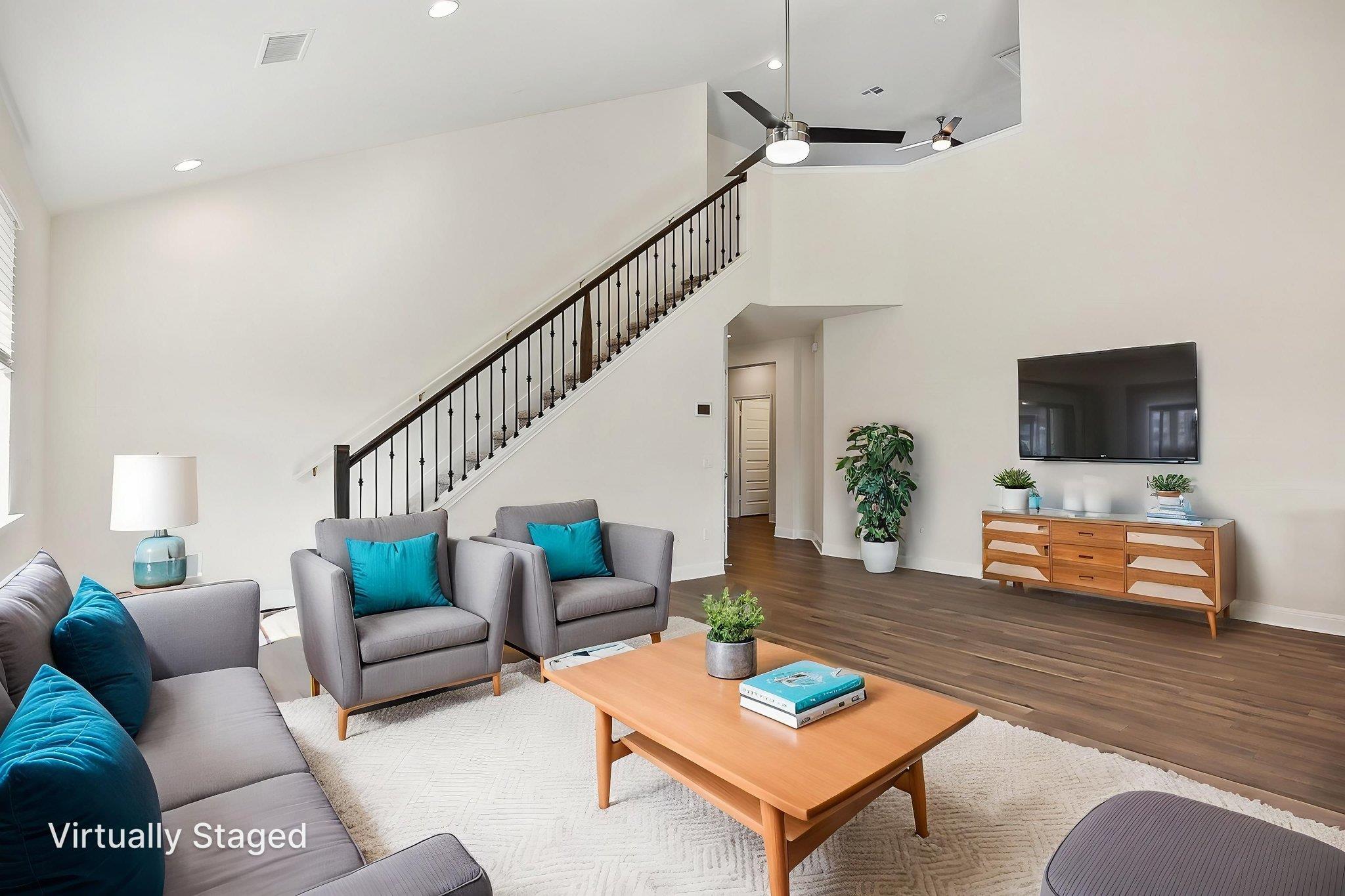 16705 Marcello Dr Property Photo 3