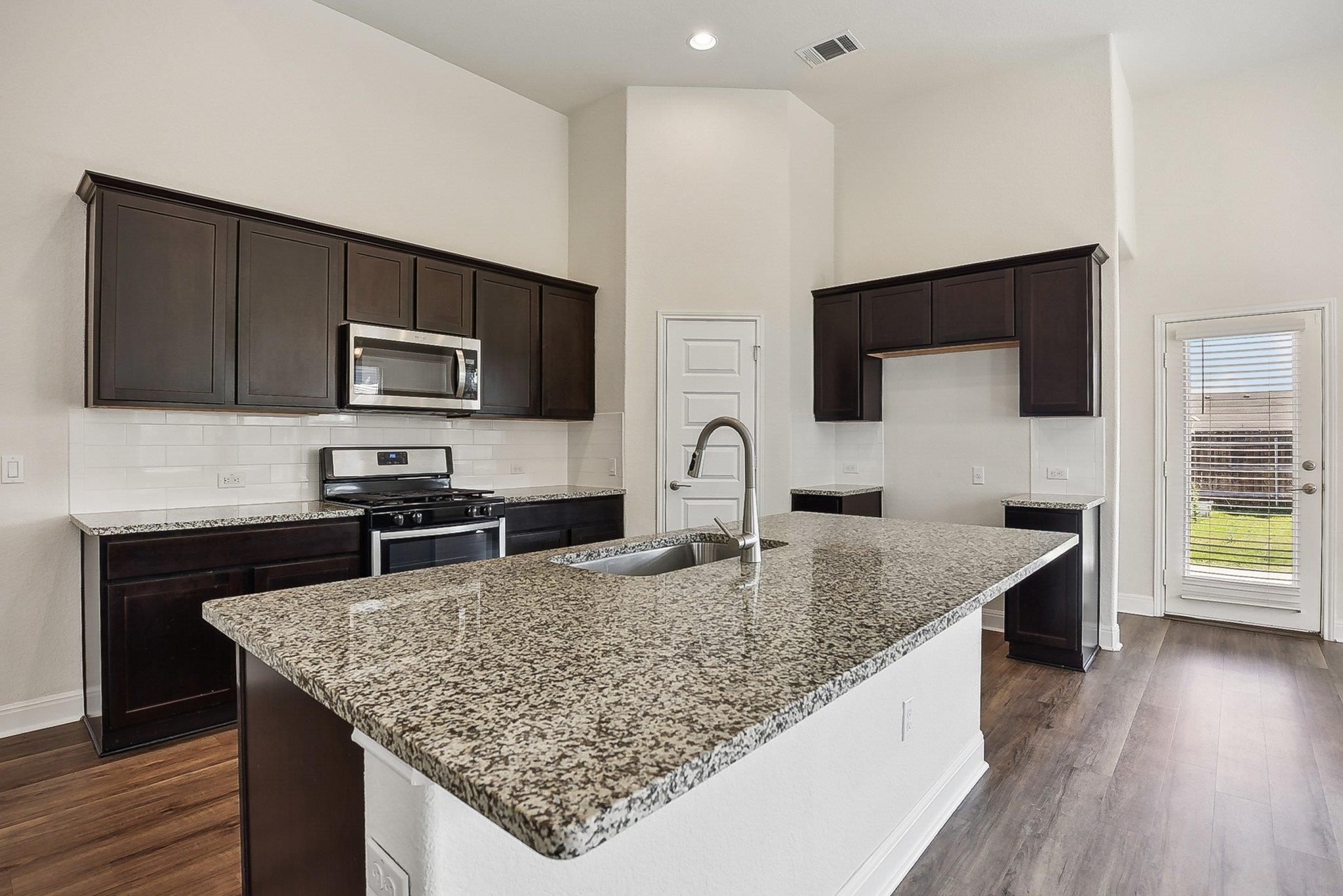 16705 Marcello Dr Property Photo 8