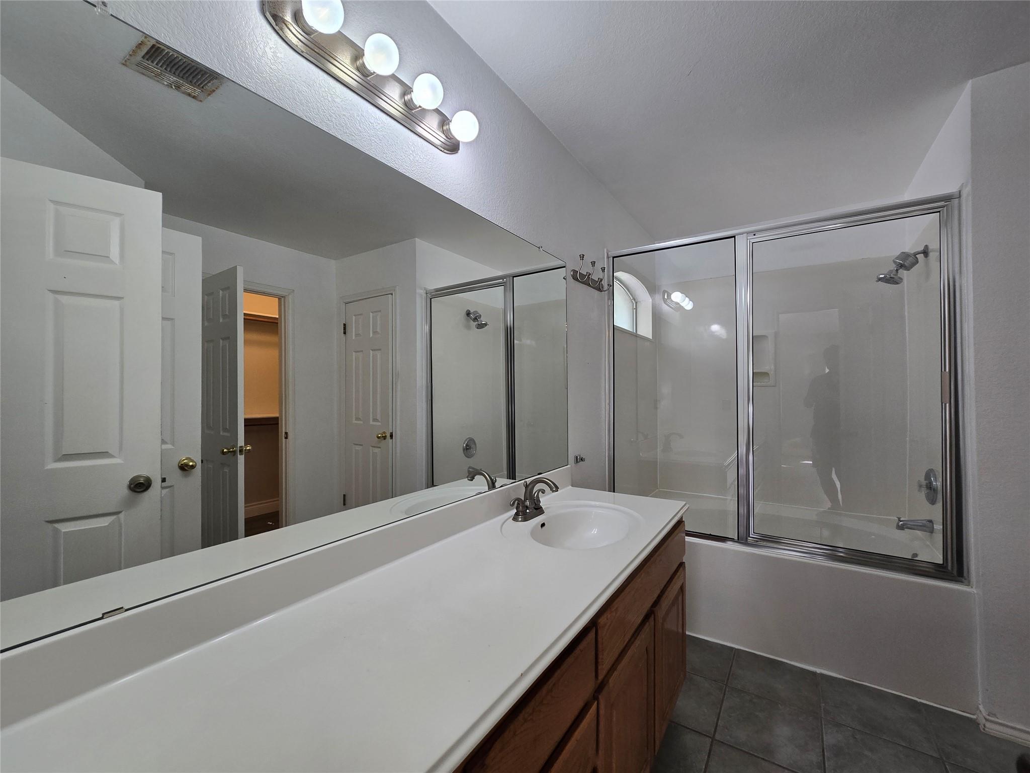 1407 Brighton Bend Ln Property Photo 13
