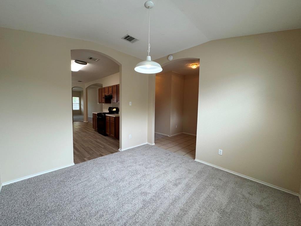 209 Katy B Ln Property Photo 5