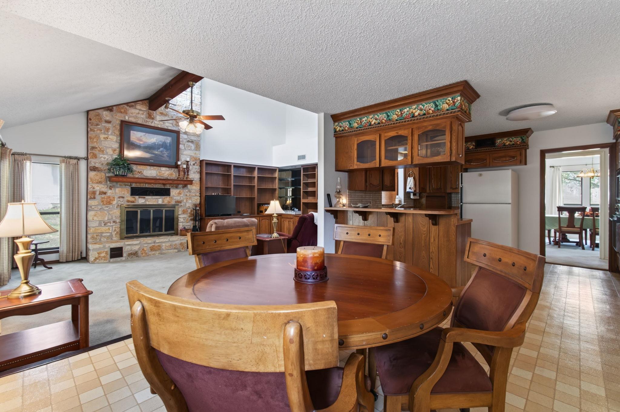 1047 Windmill Rd Property Photo 10