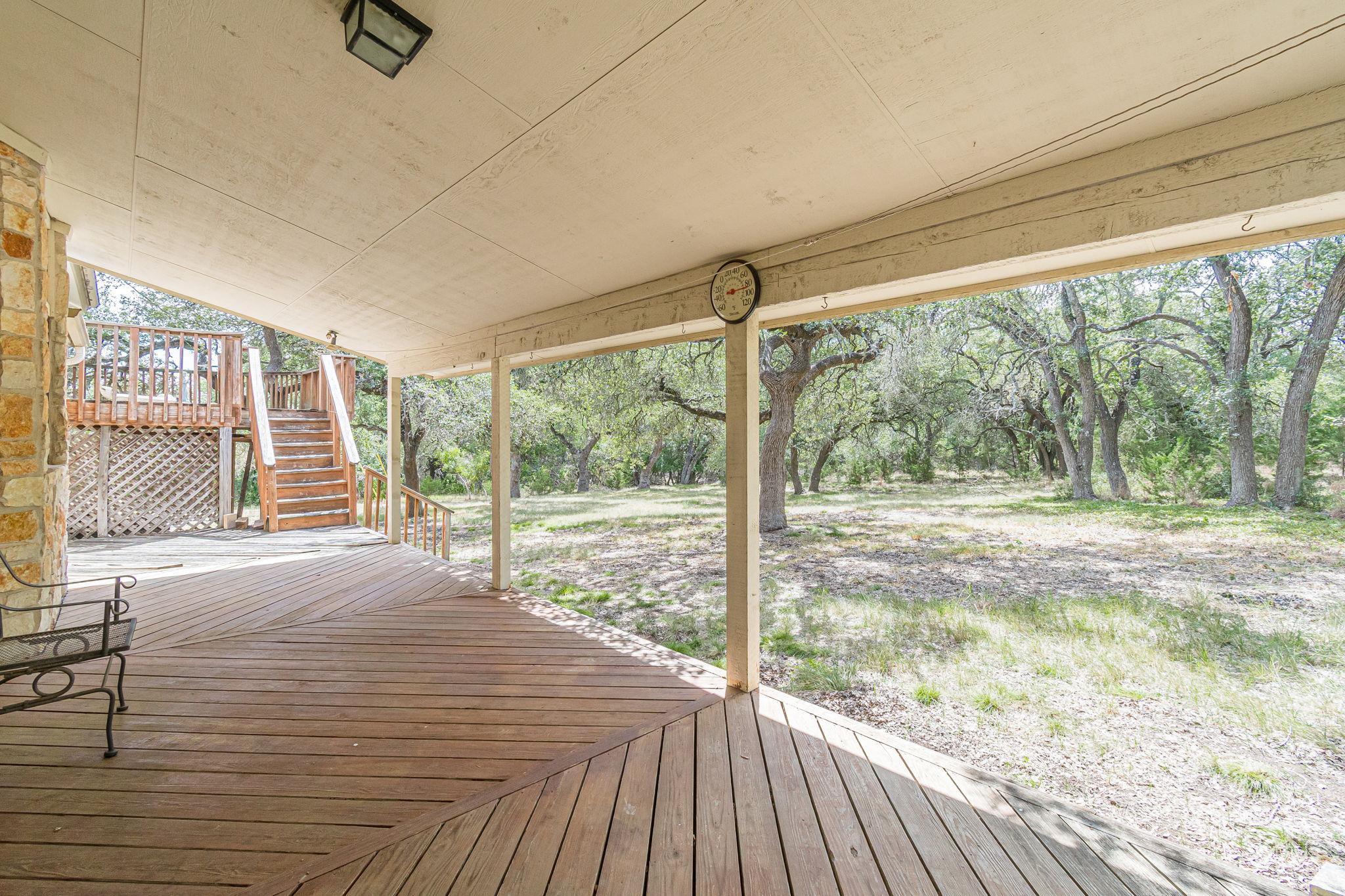 1047 Windmill Rd Property Photo 28