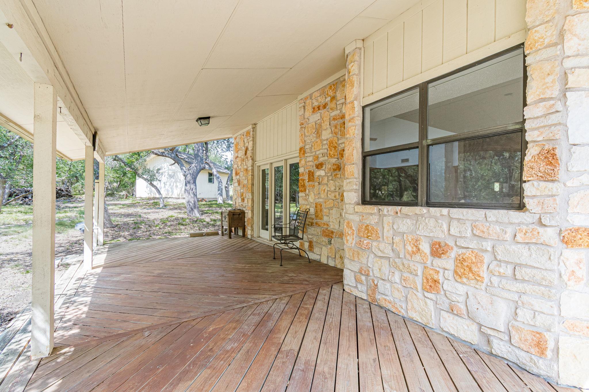 1047 Windmill Rd Property Photo 29