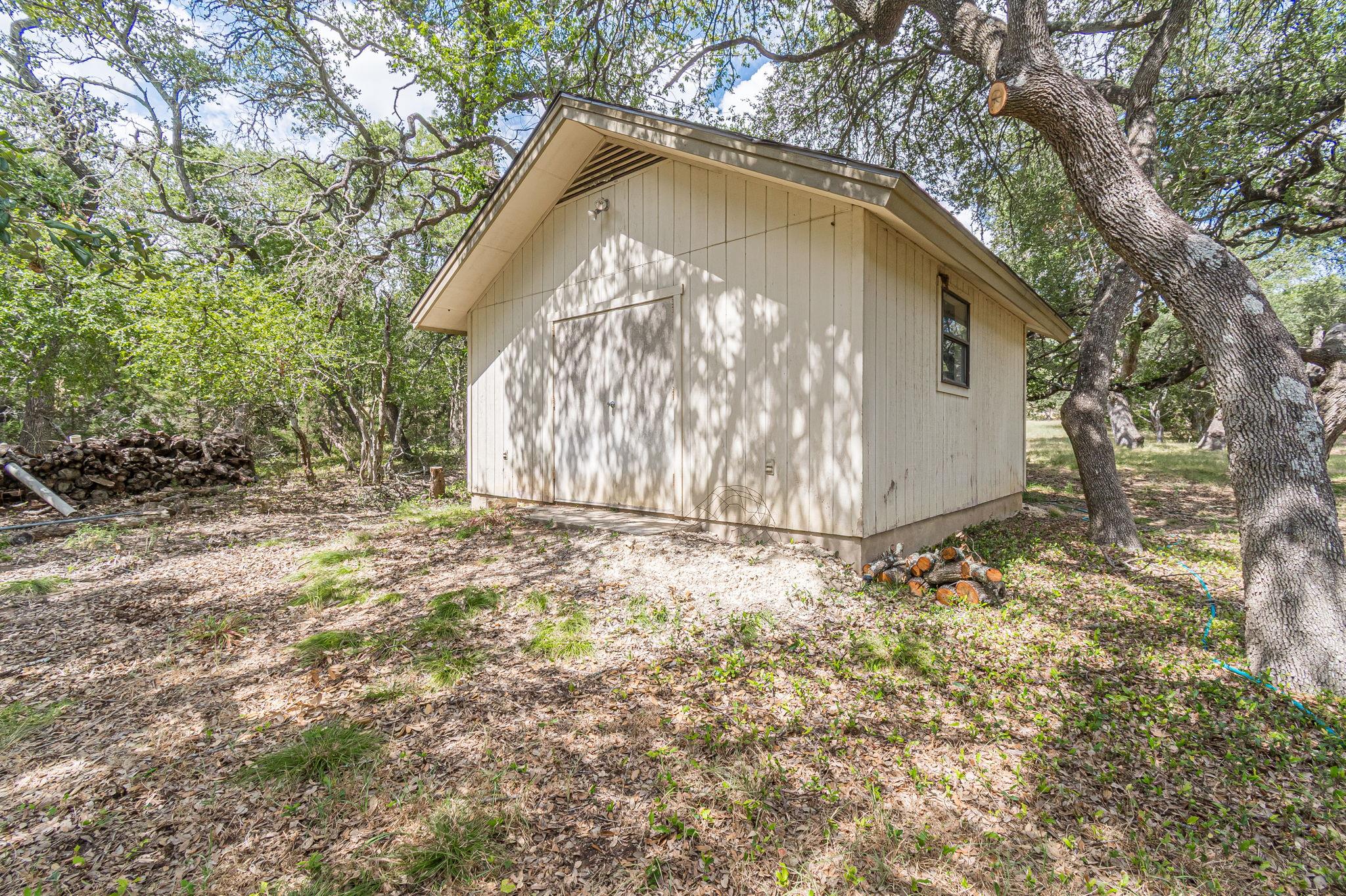 1047 Windmill Rd Property Photo 30