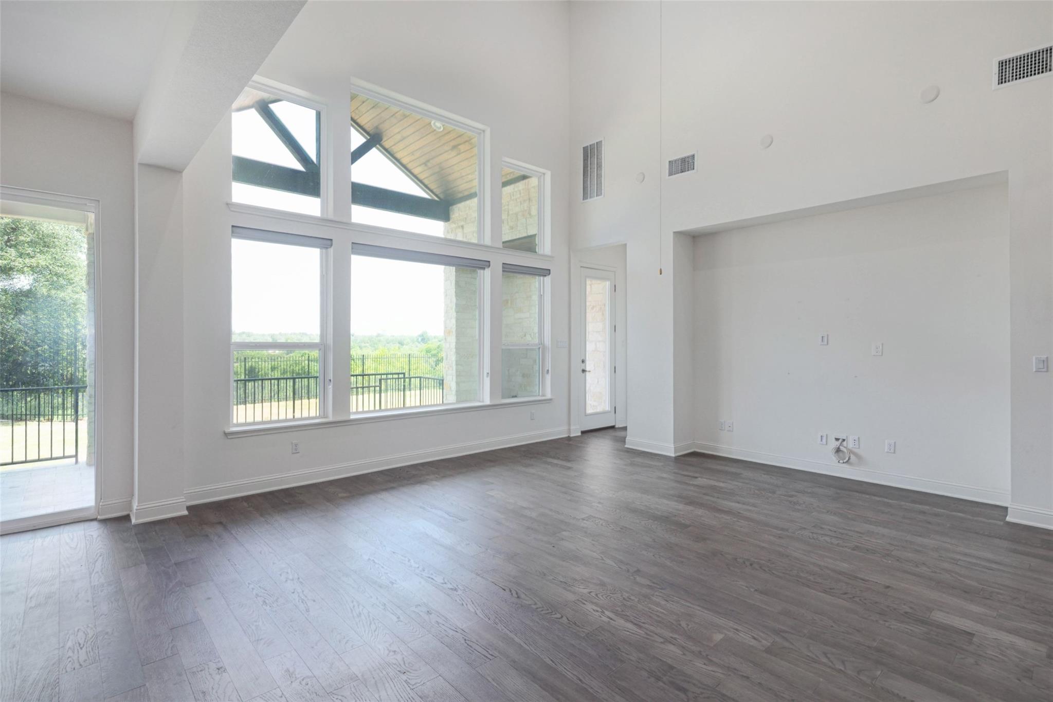 4413 Edgewater Dr Property Photo 10