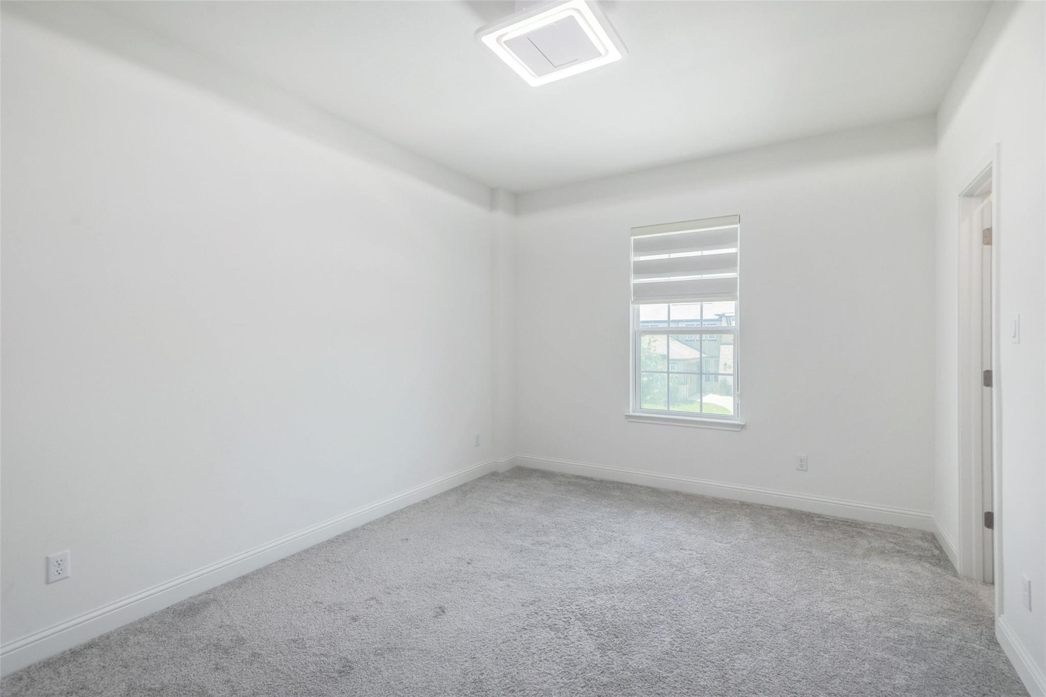 4413 Edgewater Dr Property Photo 30