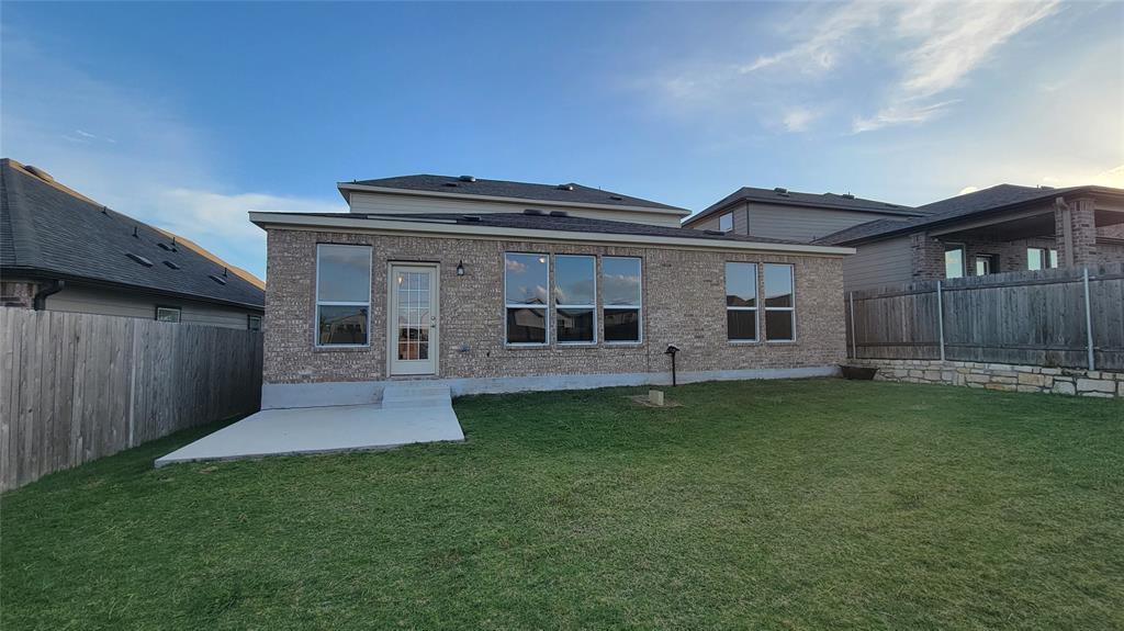 7414 Tuely Trl Property Photo 35