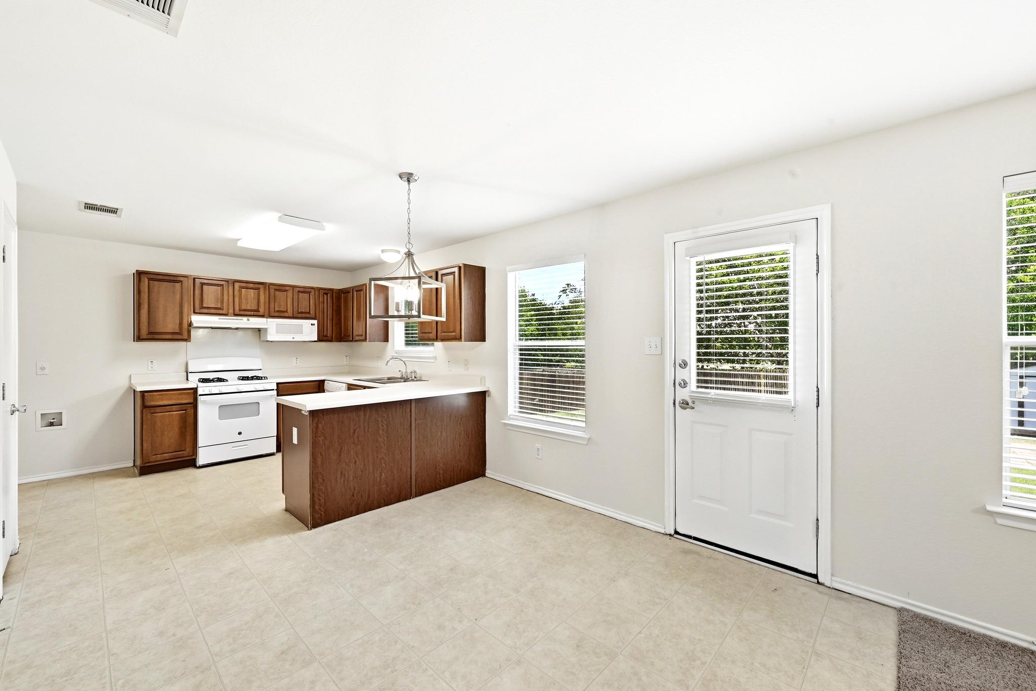 220 Peppergrass Cv Property Photo 10