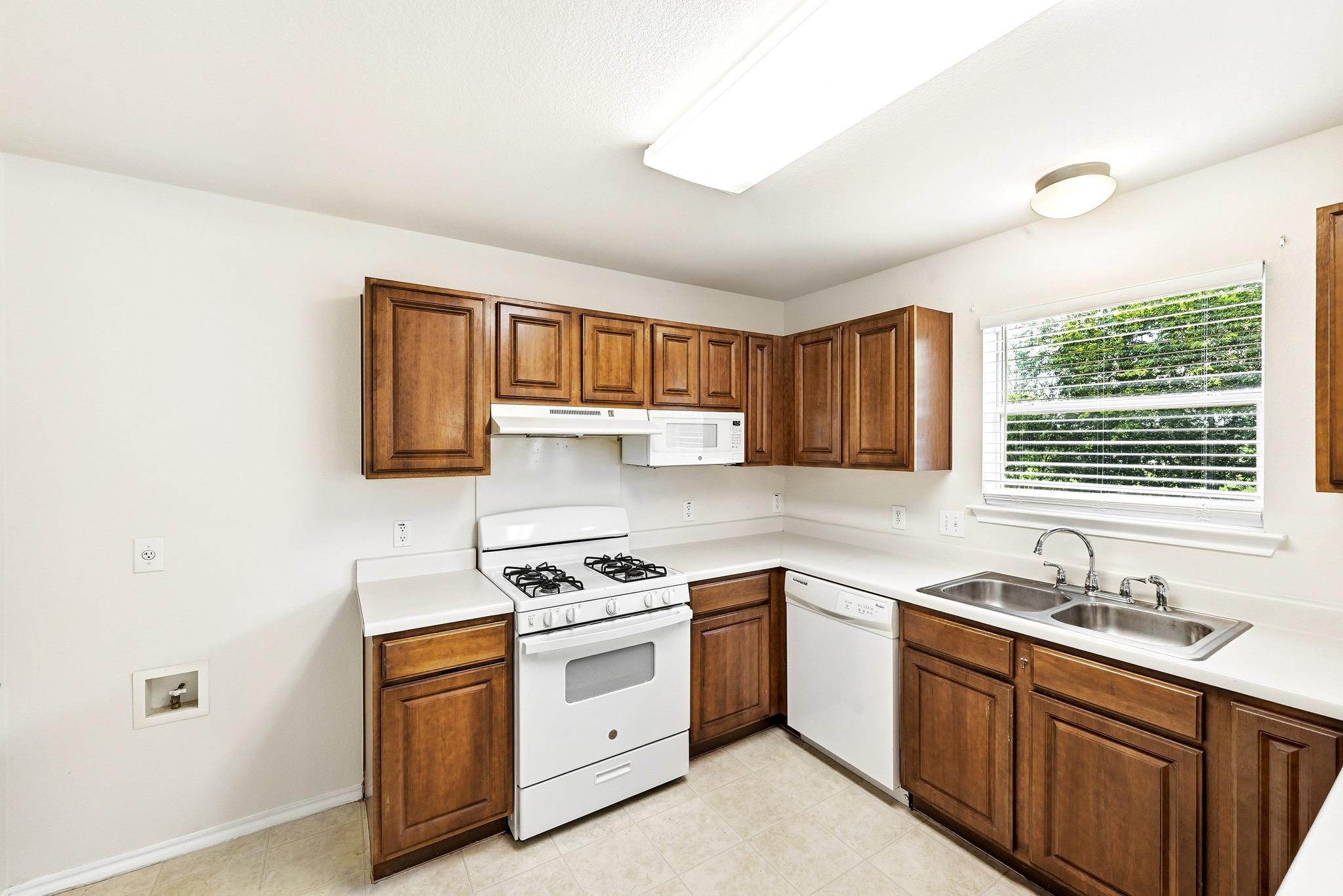 220 Peppergrass Cv Property Photo 15