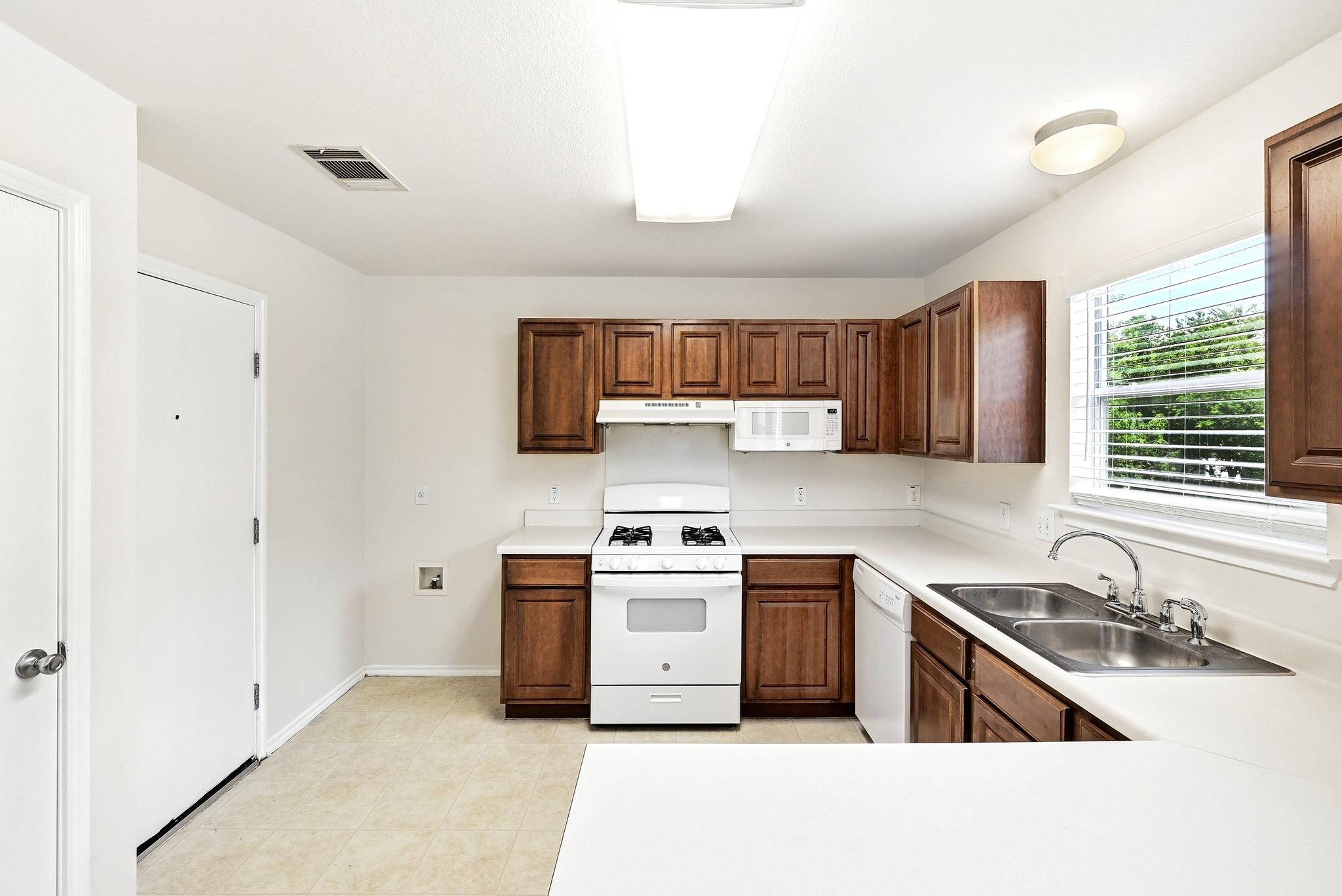 220 Peppergrass Cv Property Photo 16