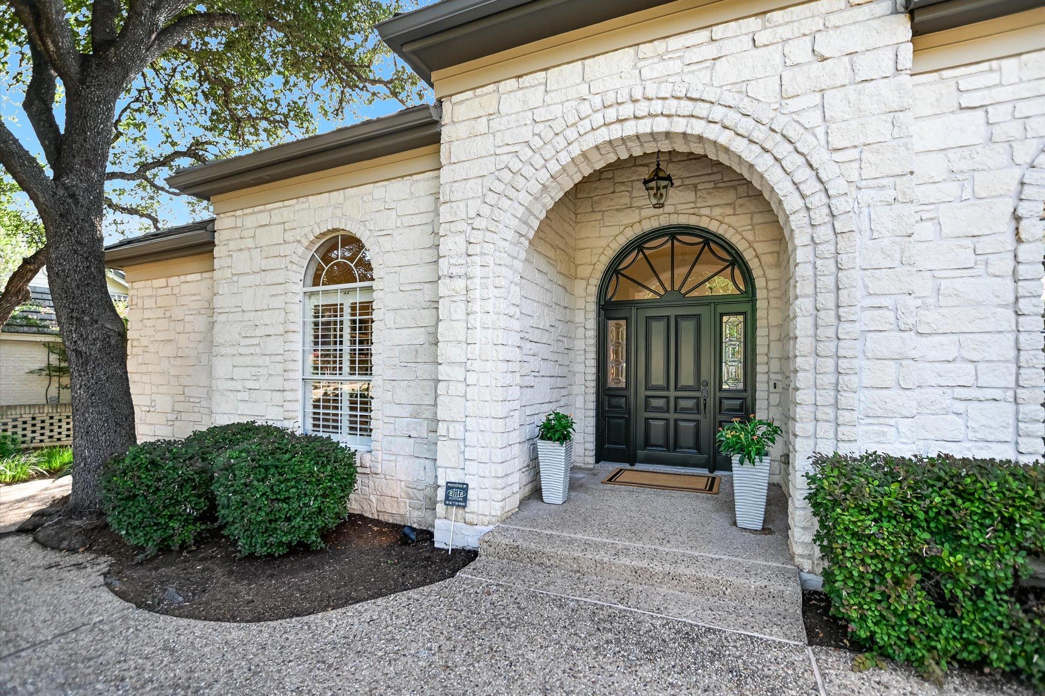 7365085 Property Photo 2