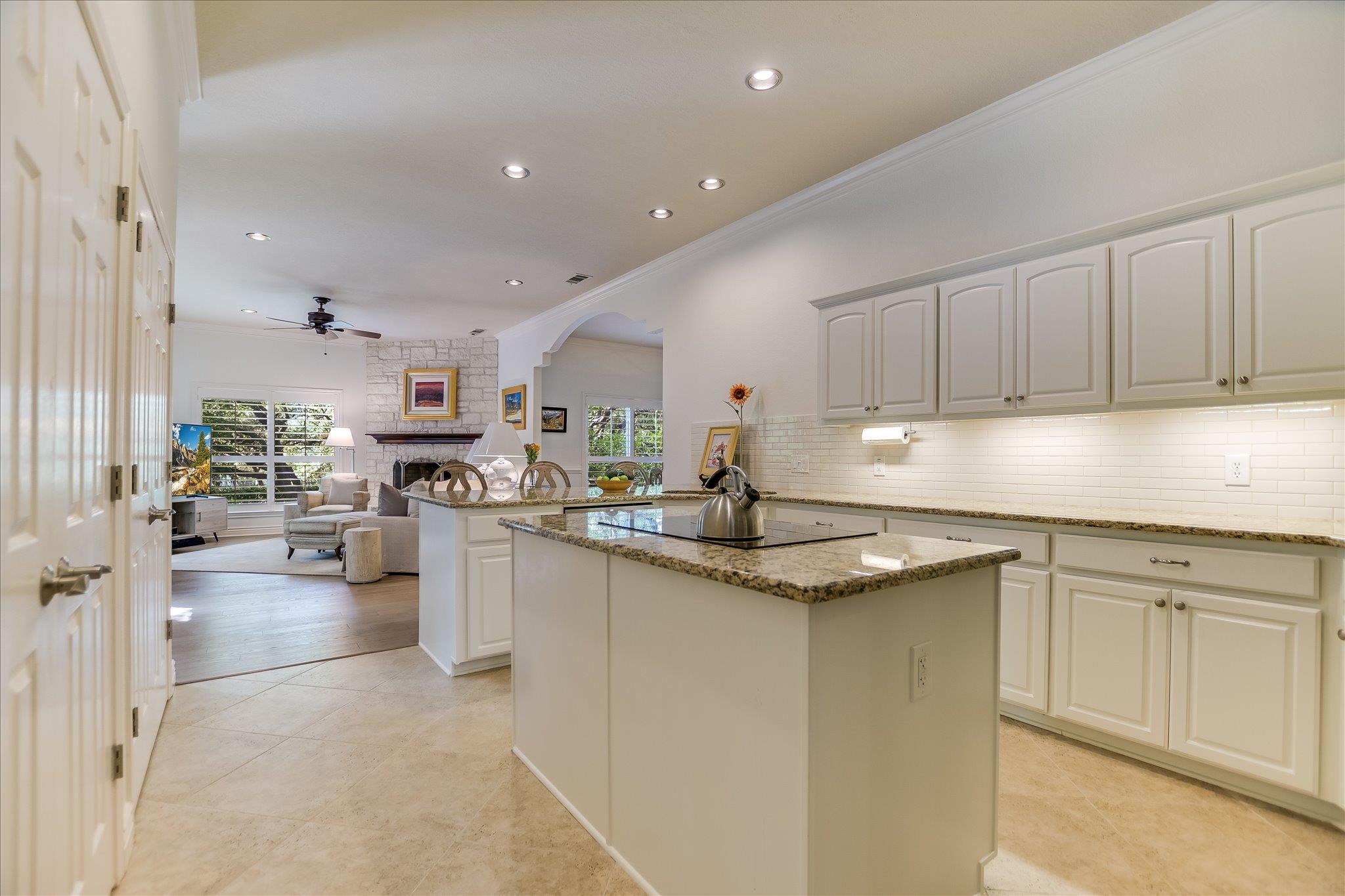 7365085 Property Photo 11