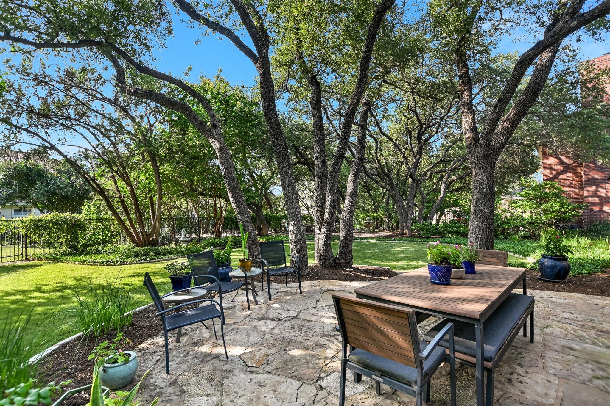 7365085 Property Photo 30