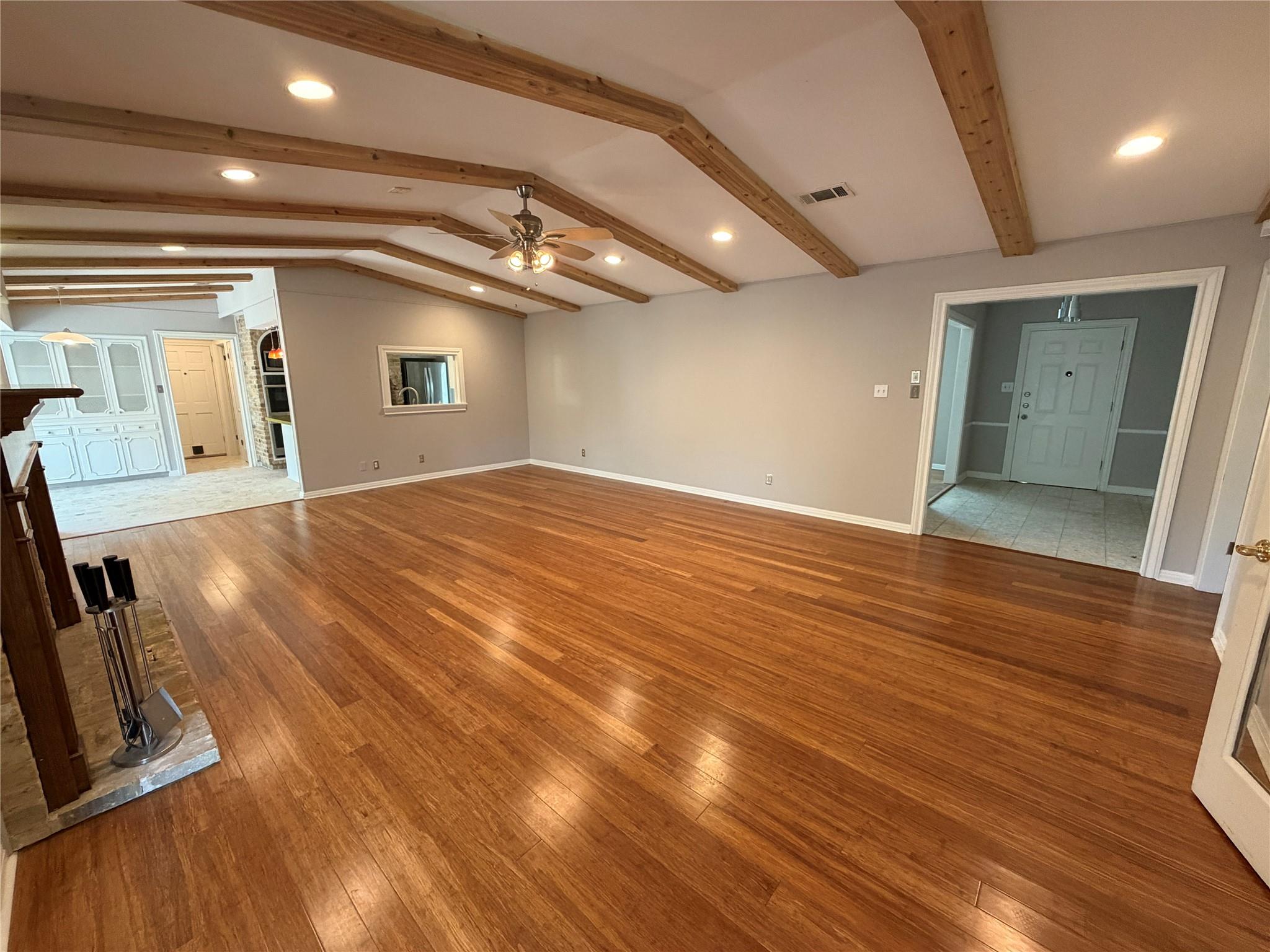 1706 Windoak Dr Property Photo 8
