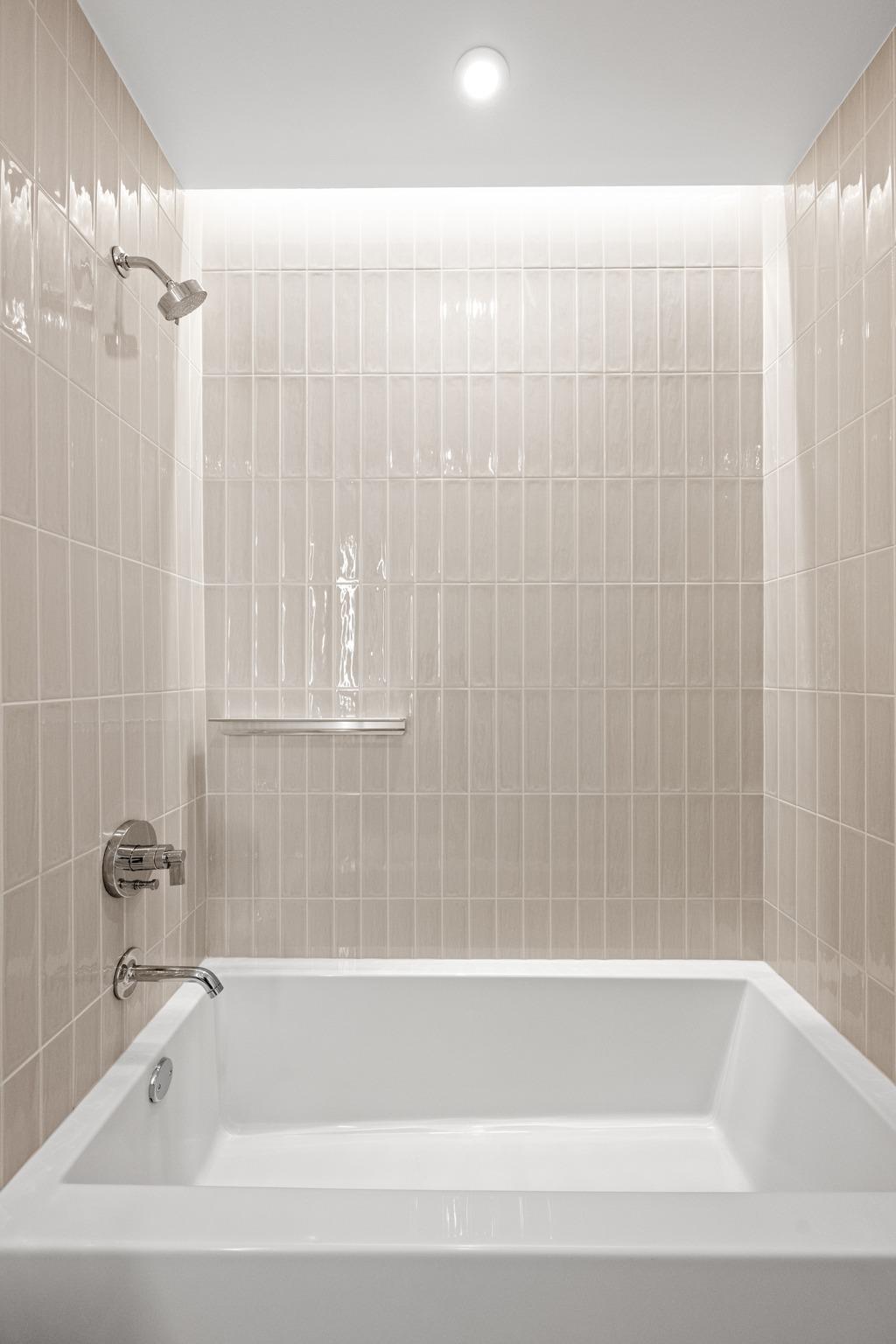 610 Davis St #3303 Property Photo 17