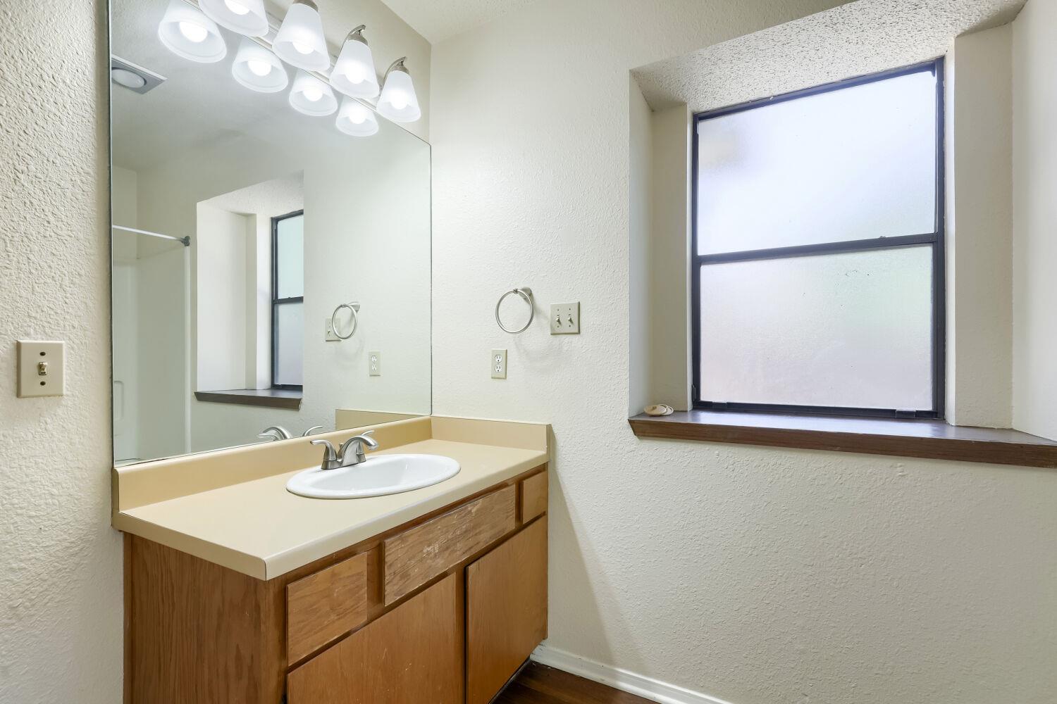 2504 Howellwood Way #a Property Photo 10