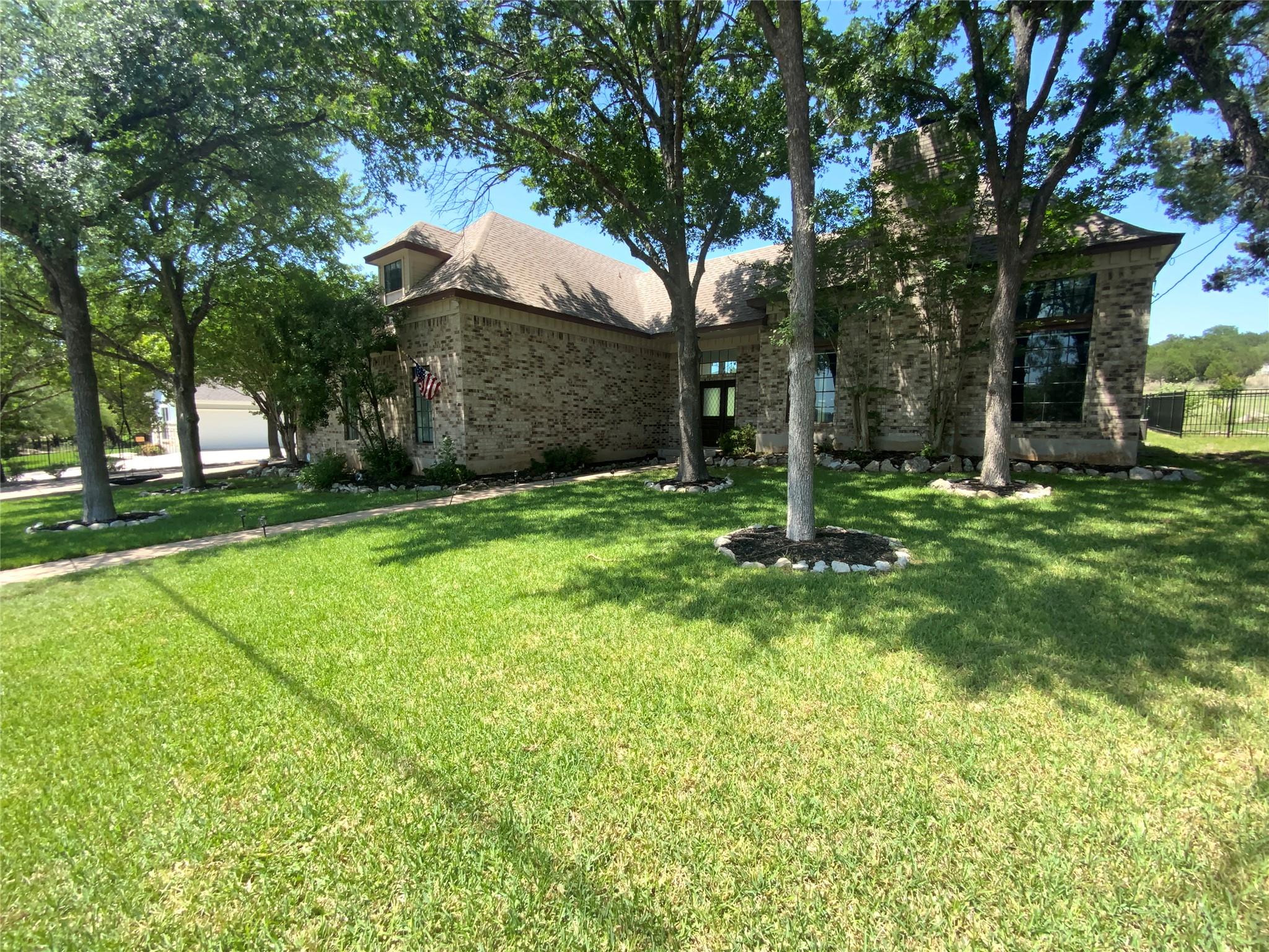 4127 Rockwood Dr Property Photo 2