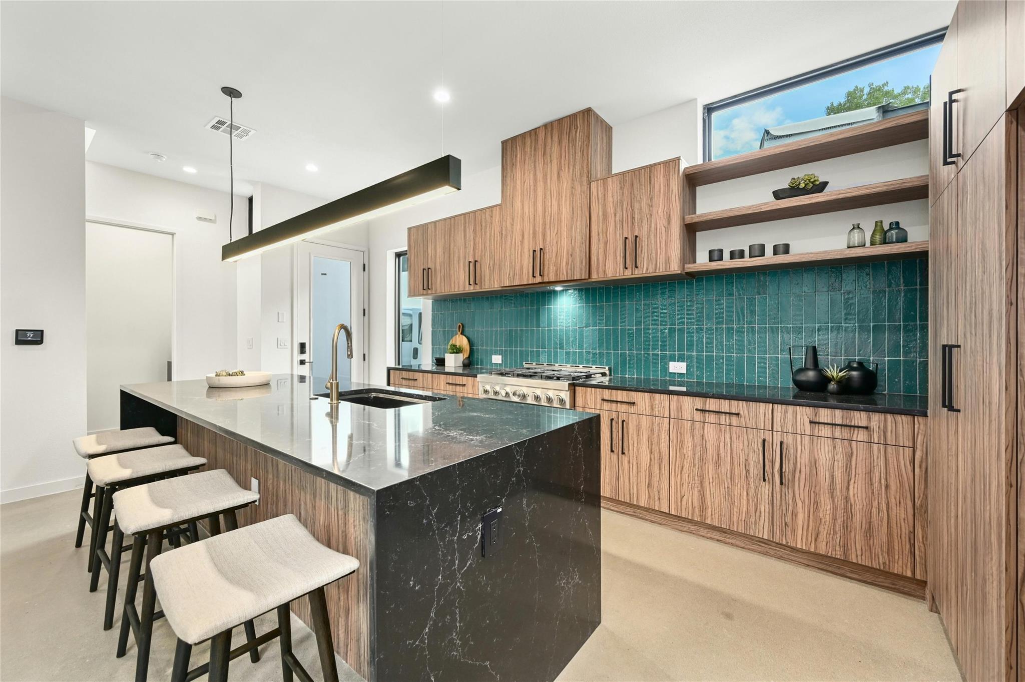 219 Lessin Ln #unit 6 Property Photo 4